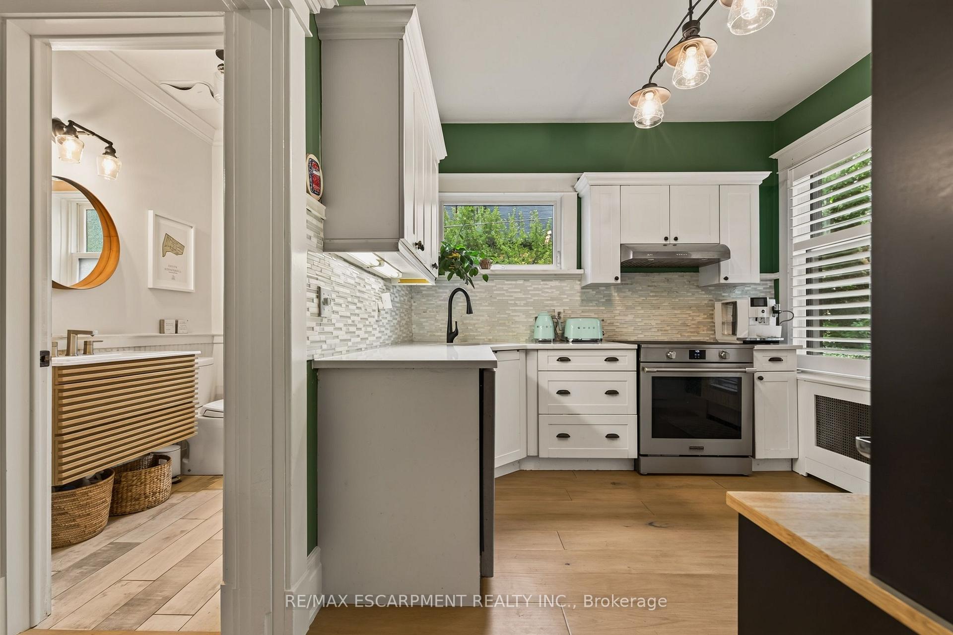 Photo 17 of 61 Mountain Avenue, Hamilton, Kirkendall — HOMEH