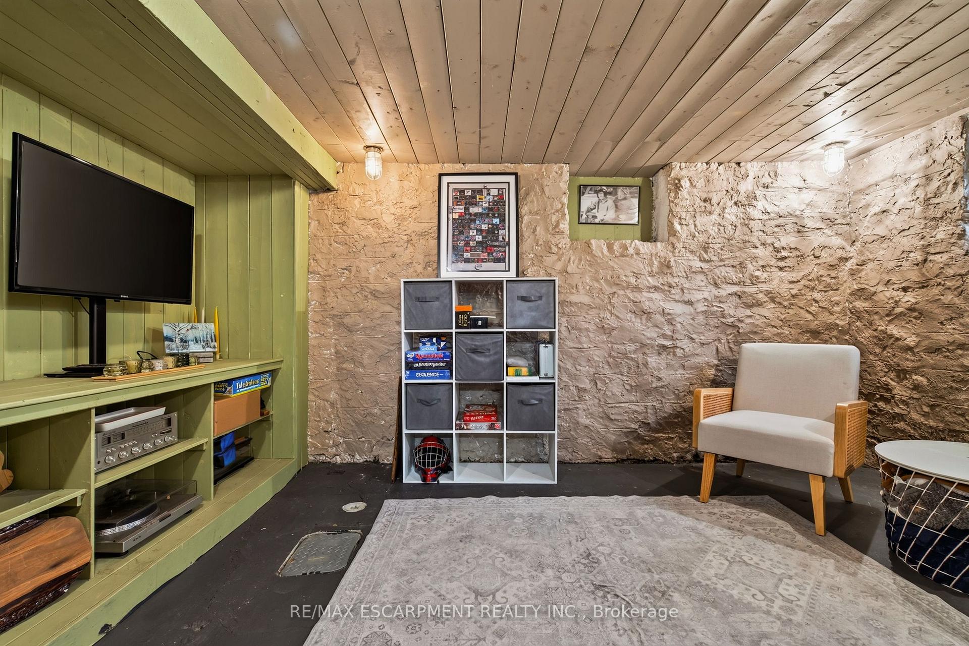 Photo 36 of 61 Mountain Avenue, Hamilton, Kirkendall — HOMEH