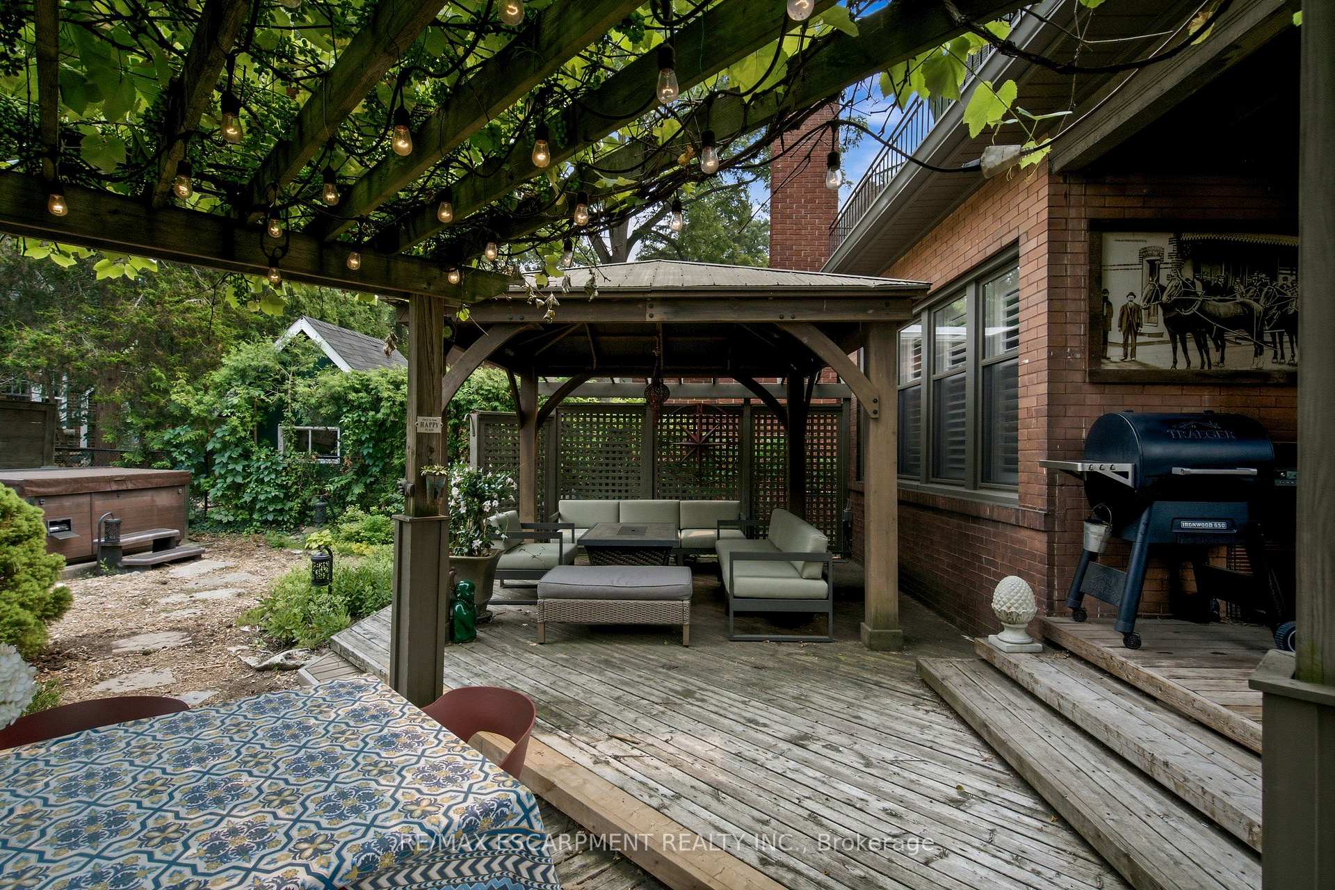 Photo 40 of 61 Mountain Avenue, Hamilton, Kirkendall — HOMEH