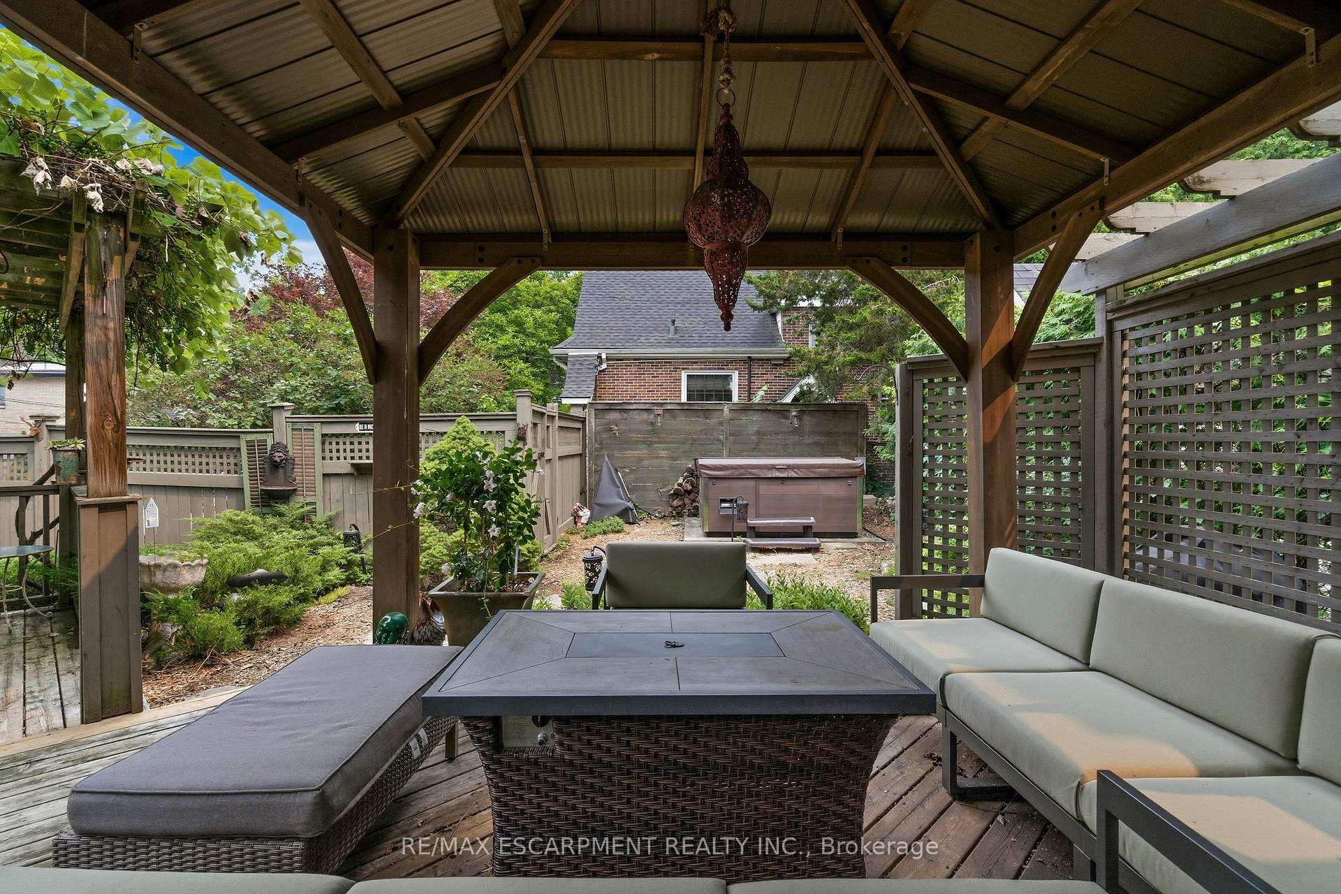 Photo 41 of 61 Mountain Avenue, Hamilton, Kirkendall — HOMEH