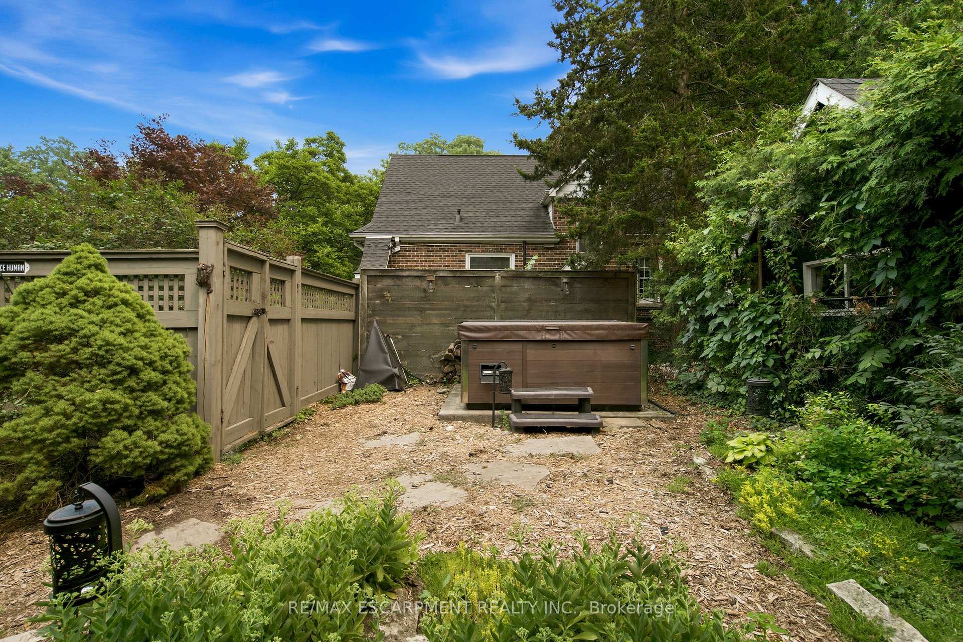 Photo 43 of 61 Mountain Avenue, Hamilton, Kirkendall — HOMEH