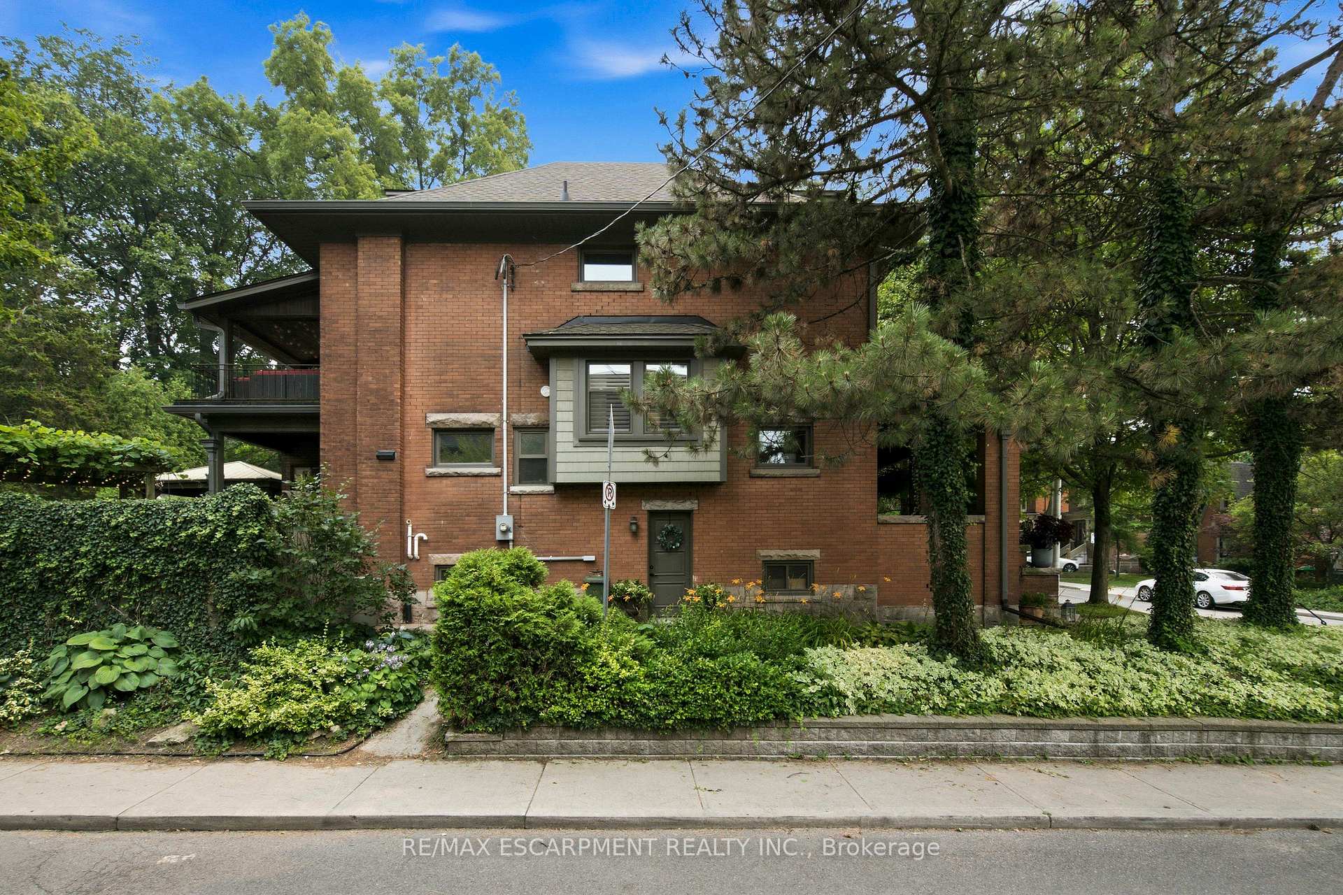 Photo 45 of 61 Mountain Avenue, Hamilton, Kirkendall — HOMEH