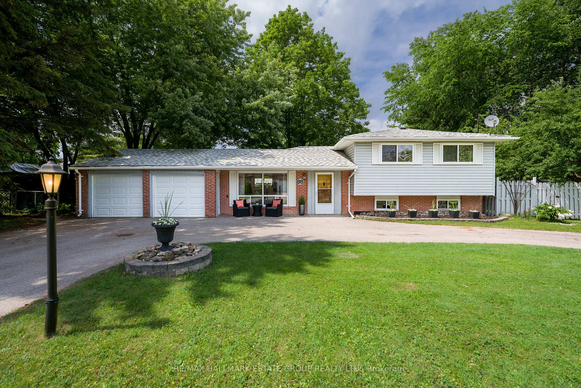 Front of 88 Lakeland Crescent