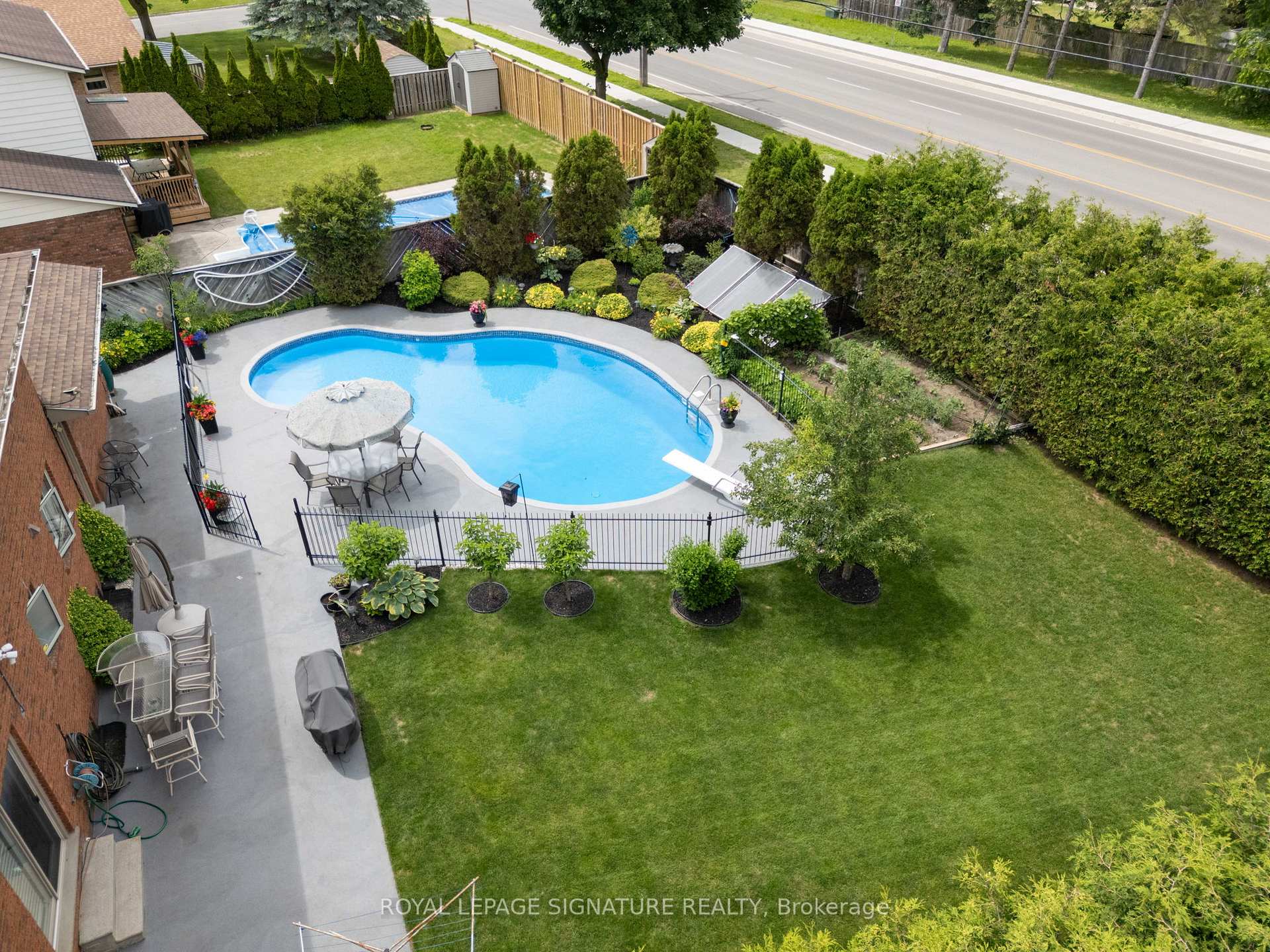Photo 8 of 7 Thomson Road, Norfolk, Simcoe — HOMEH