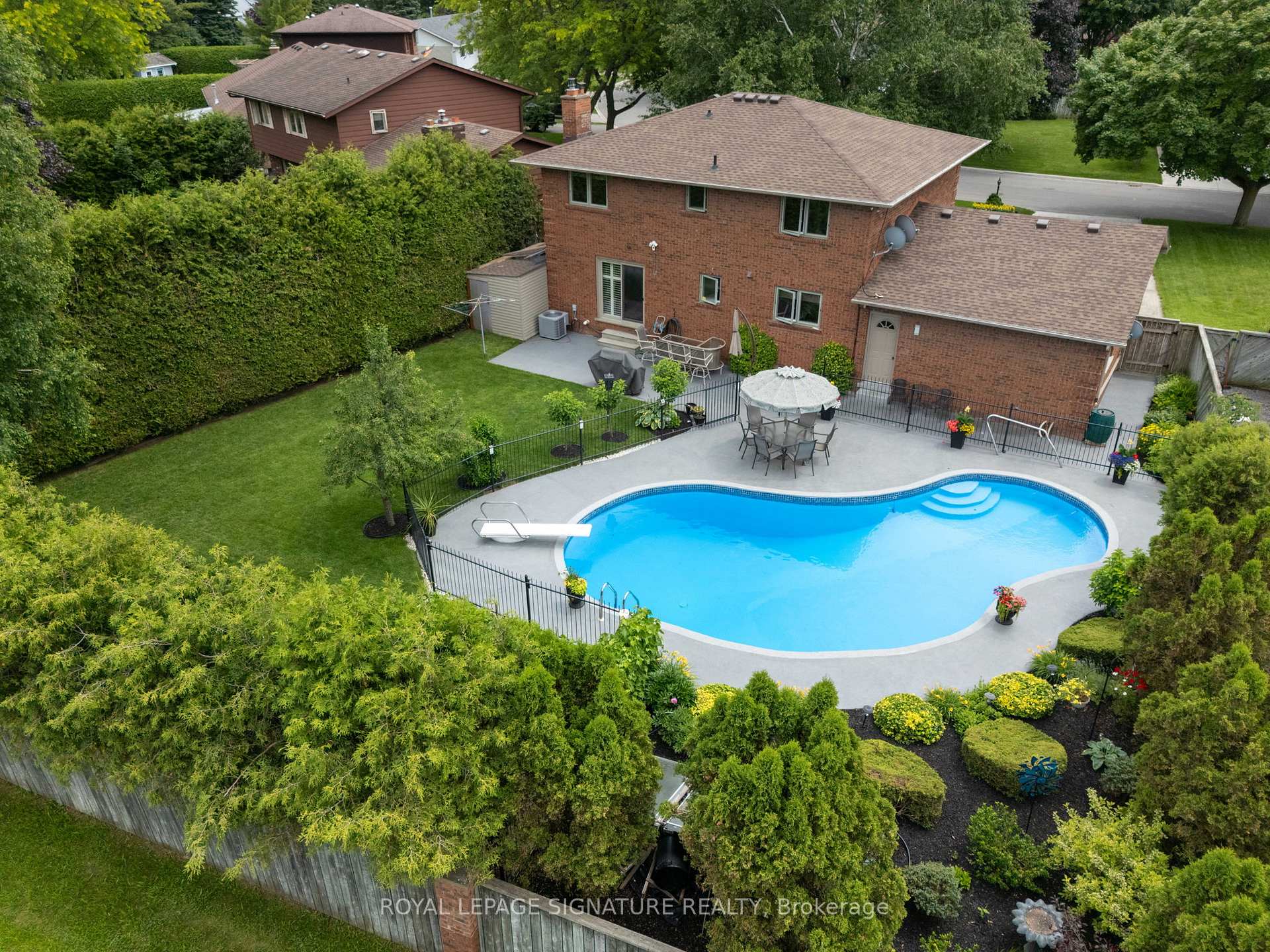 Photo 10 of 7 Thomson Road, Norfolk, Simcoe — HOMEH