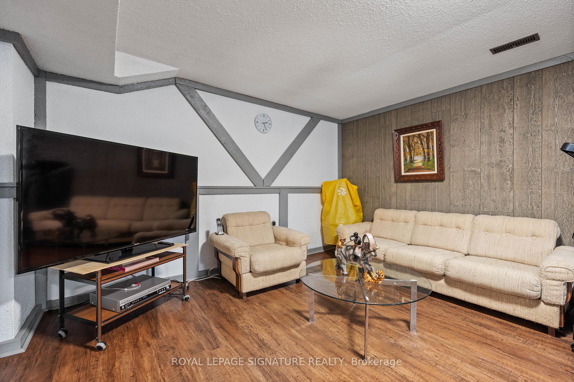 Photo 32 of 7 Thomson Road, Norfolk, Simcoe — HOMEH