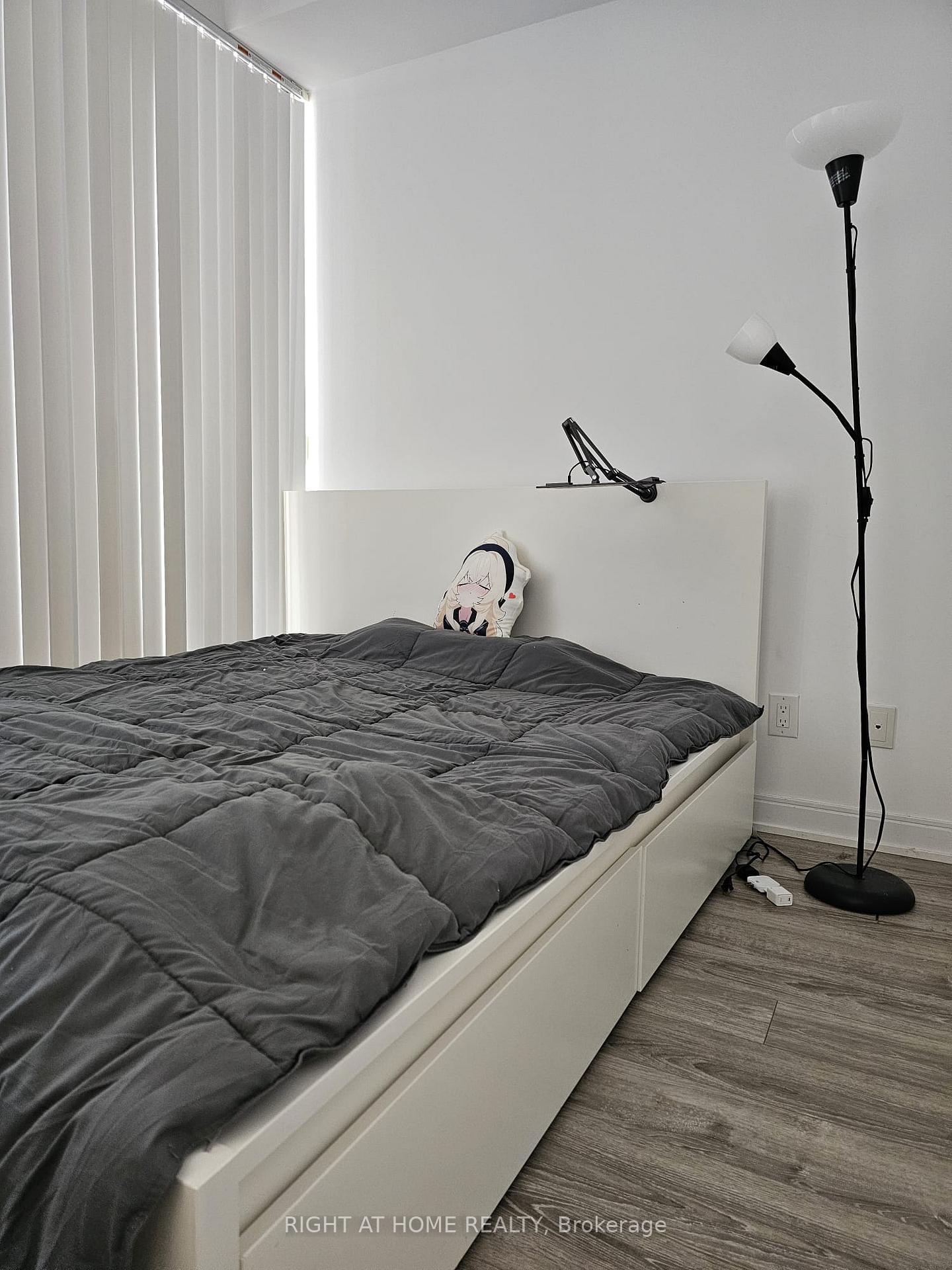 Photo 3 of Unit 1803, 42 Charles Street E, Toronto, Church-Yonge Corridor — HOMEH