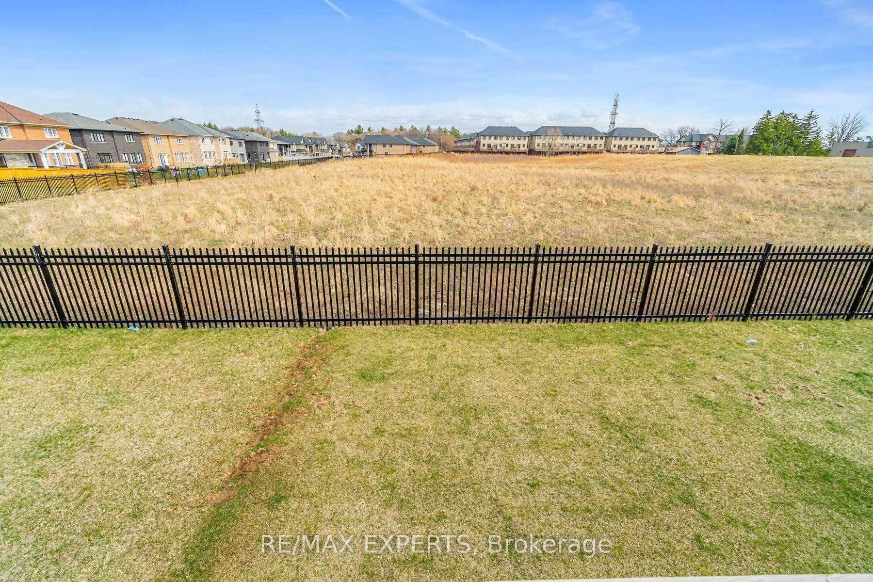 Photo 25 of 78 Heming Trail, Hamilton, Meadowlands — HOMEH