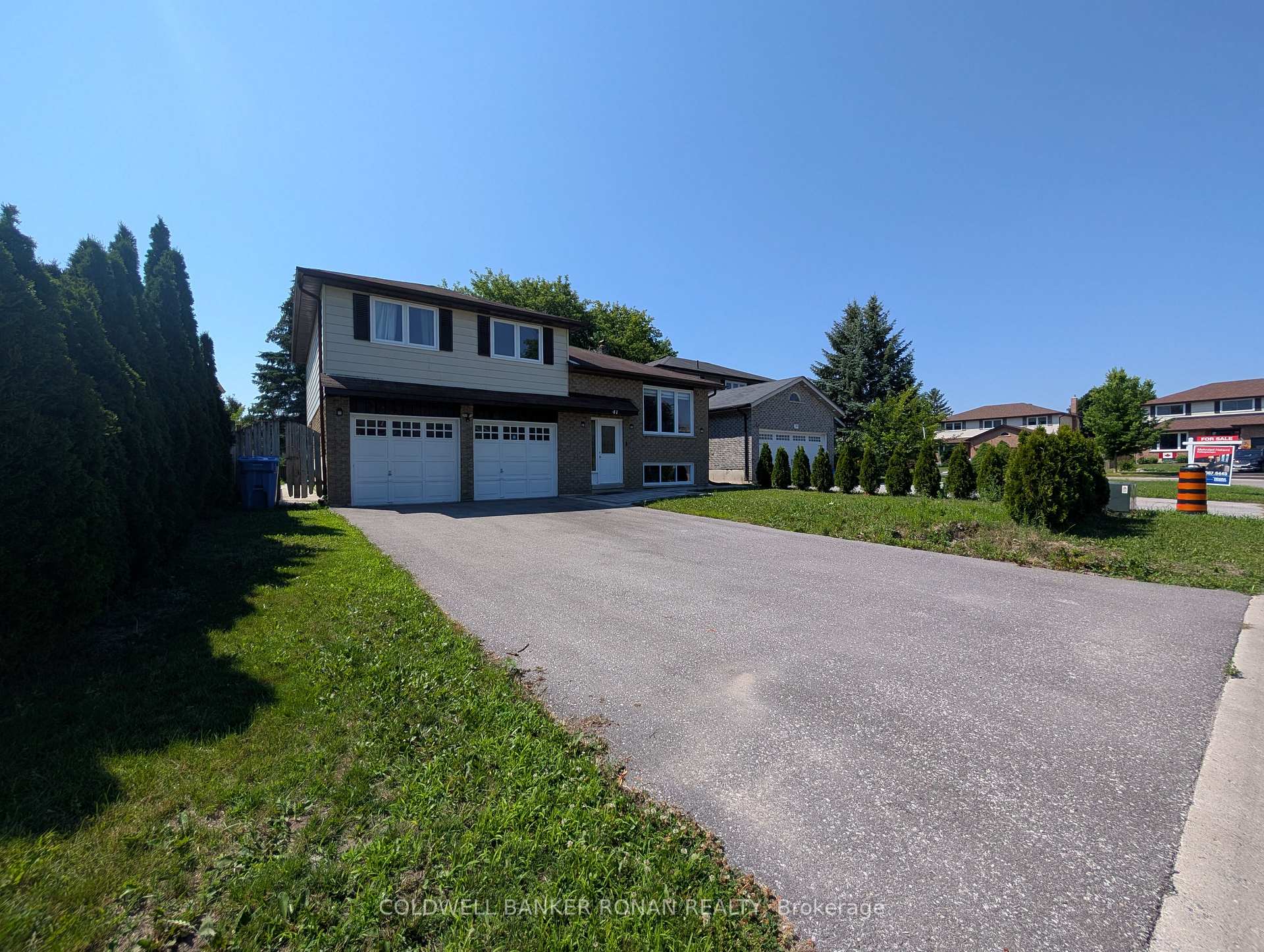 Photo 2 of 41 Camrose Drive, Georgina, Keswick South — HOMEH