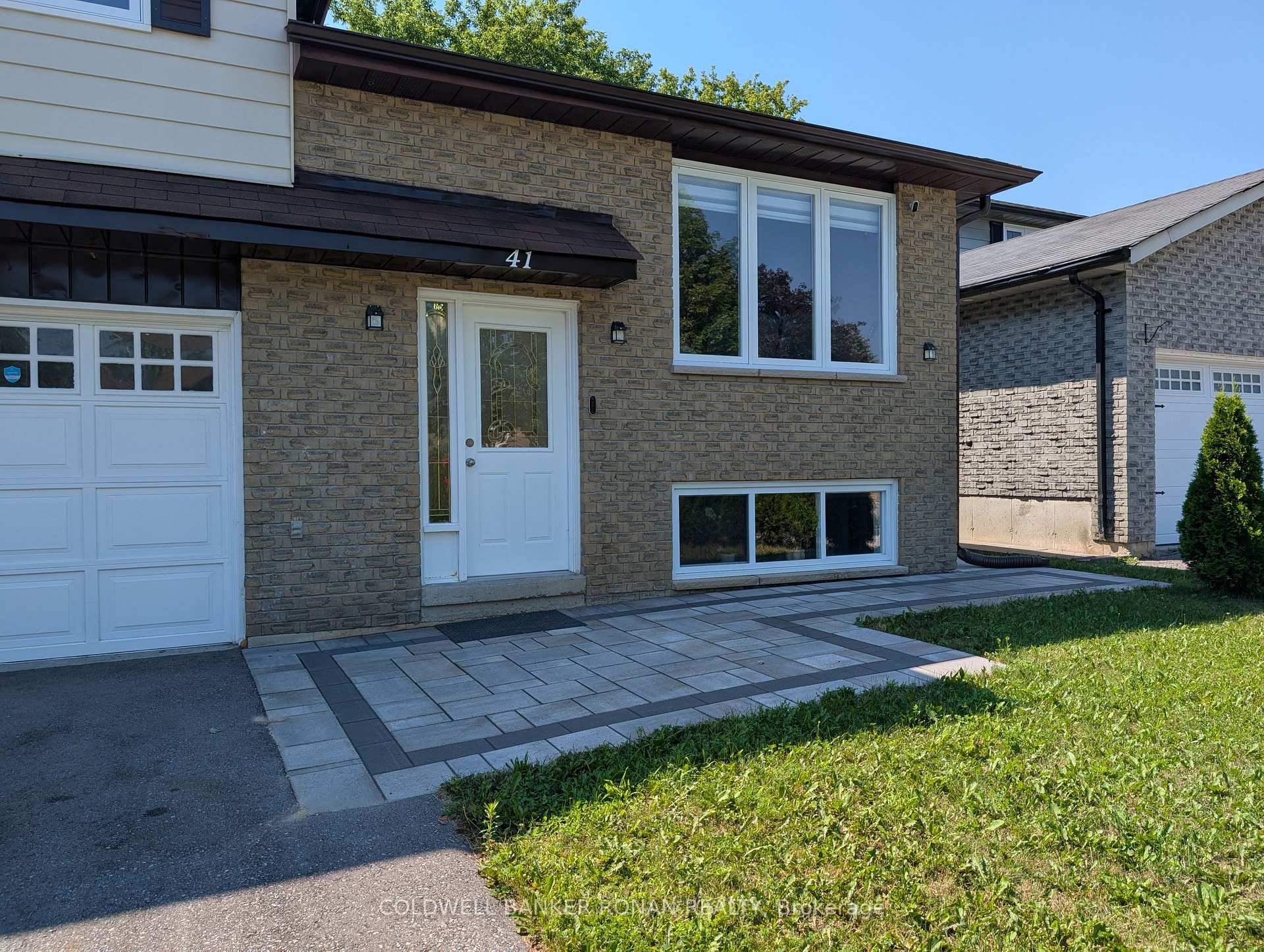 Photo 4 of 41 Camrose Drive, Georgina, Keswick South — HOMEH