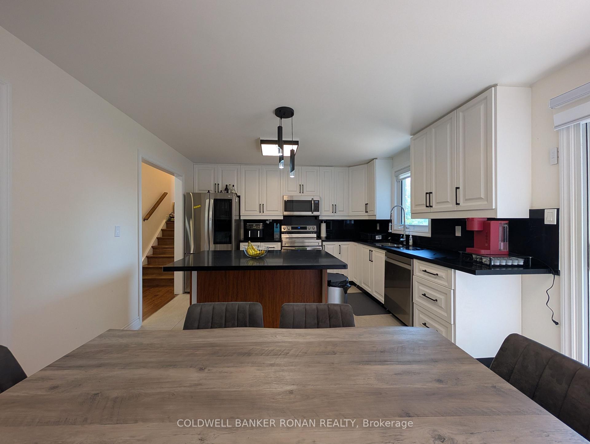 Photo 9 of 41 Camrose Drive, Georgina, Keswick South — HOMEH