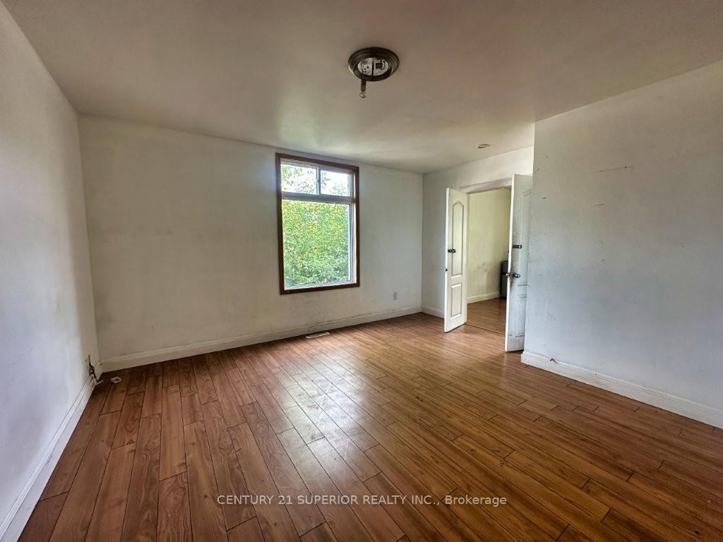 Photo 8 of 241 Syndicate Ave N, Thunder Bay, McKeller Park — HOMEH