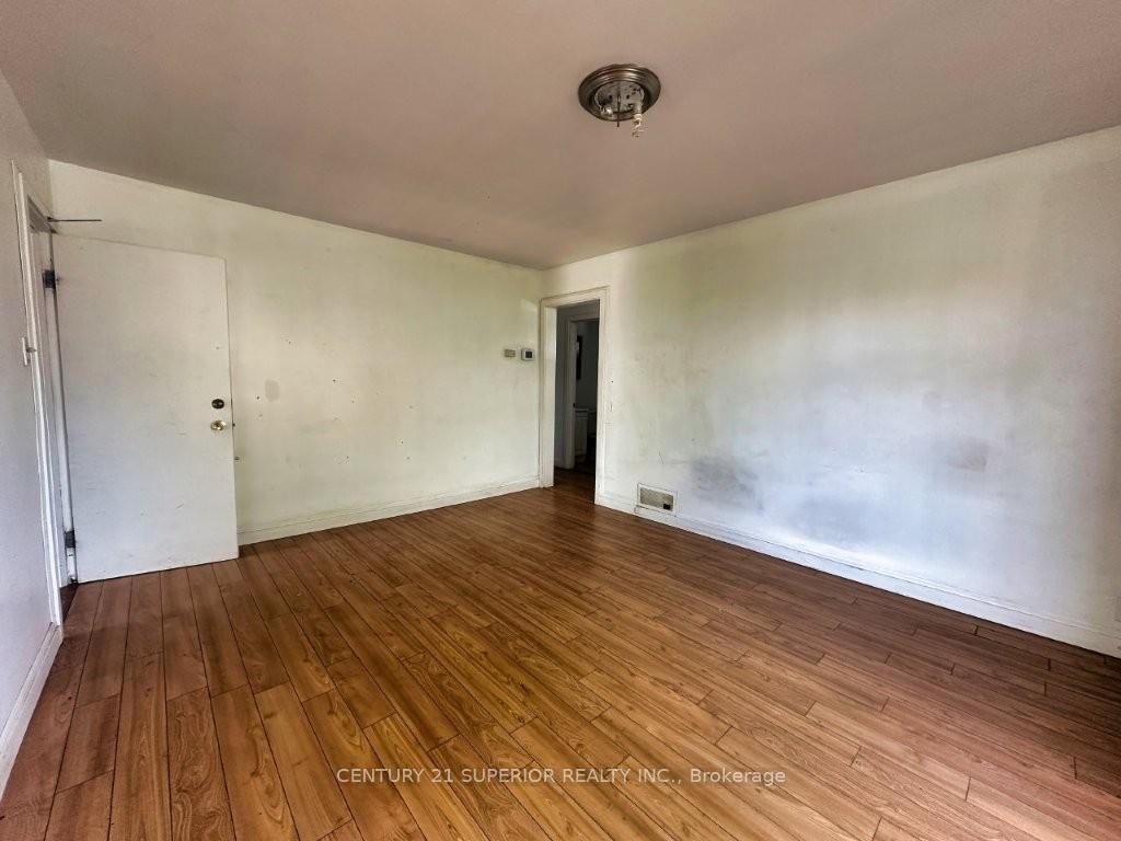 Photo 11 of 241 Syndicate Ave N, Thunder Bay, McKeller Park — HOMEH