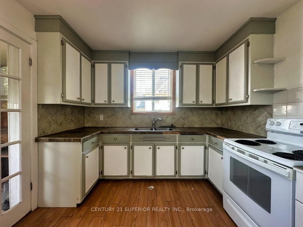 Photo 14 of 241 Syndicate Ave N, Thunder Bay, McKeller Park — HOMEH
