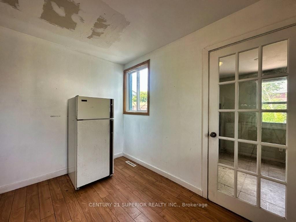 Photo 16 of 241 Syndicate Ave N, Thunder Bay, McKeller Park — HOMEH