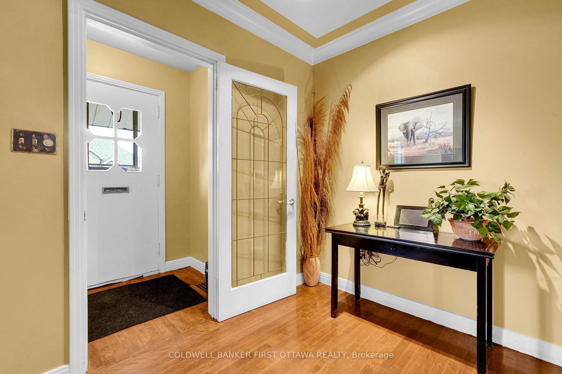 Photo 4 of 636 Malartic Avenue, Ottawa, Castle Heights — HOMEH