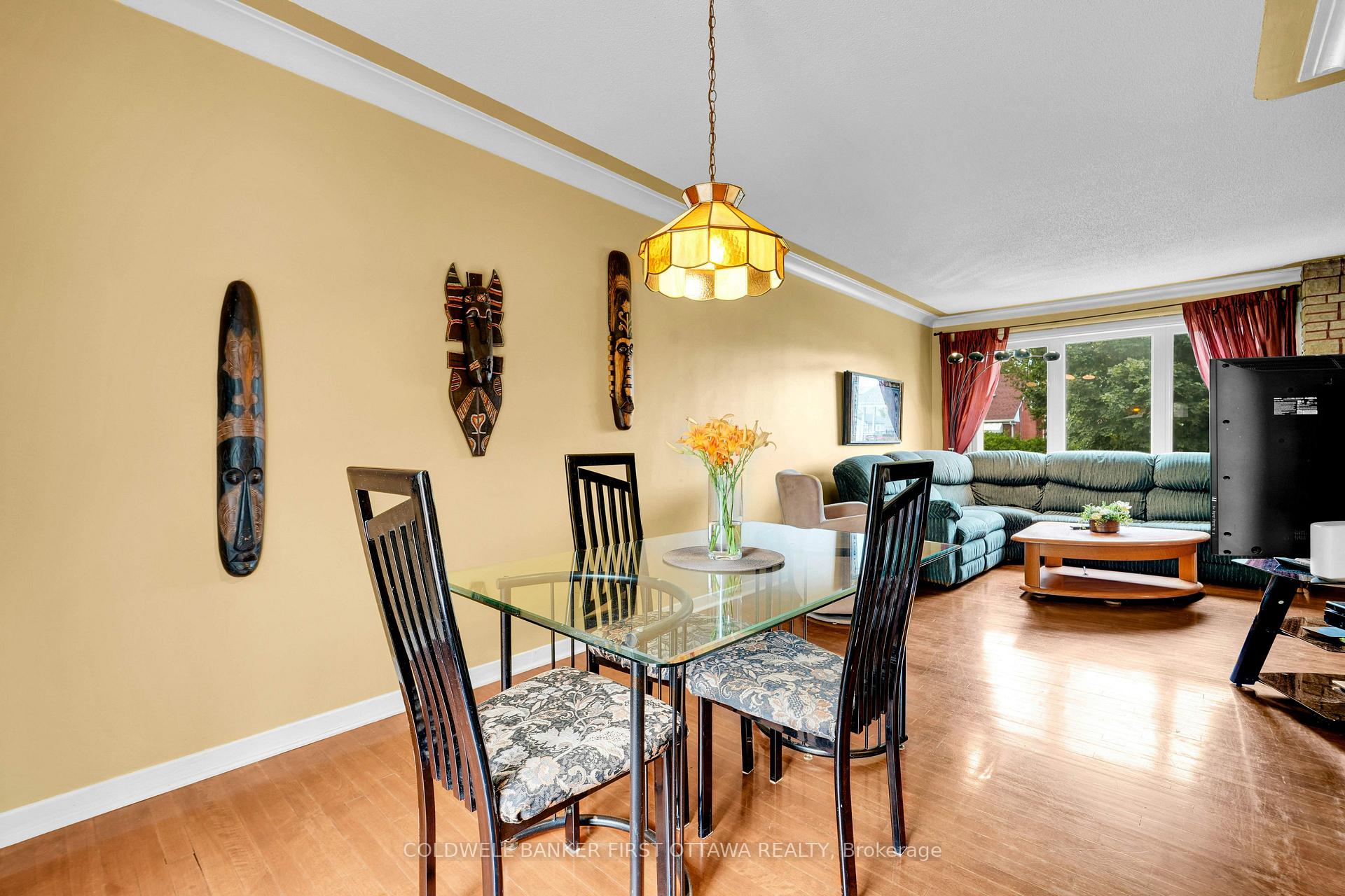 Photo 9 of 636 Malartic Avenue, Ottawa, Castle Heights — HOMEH