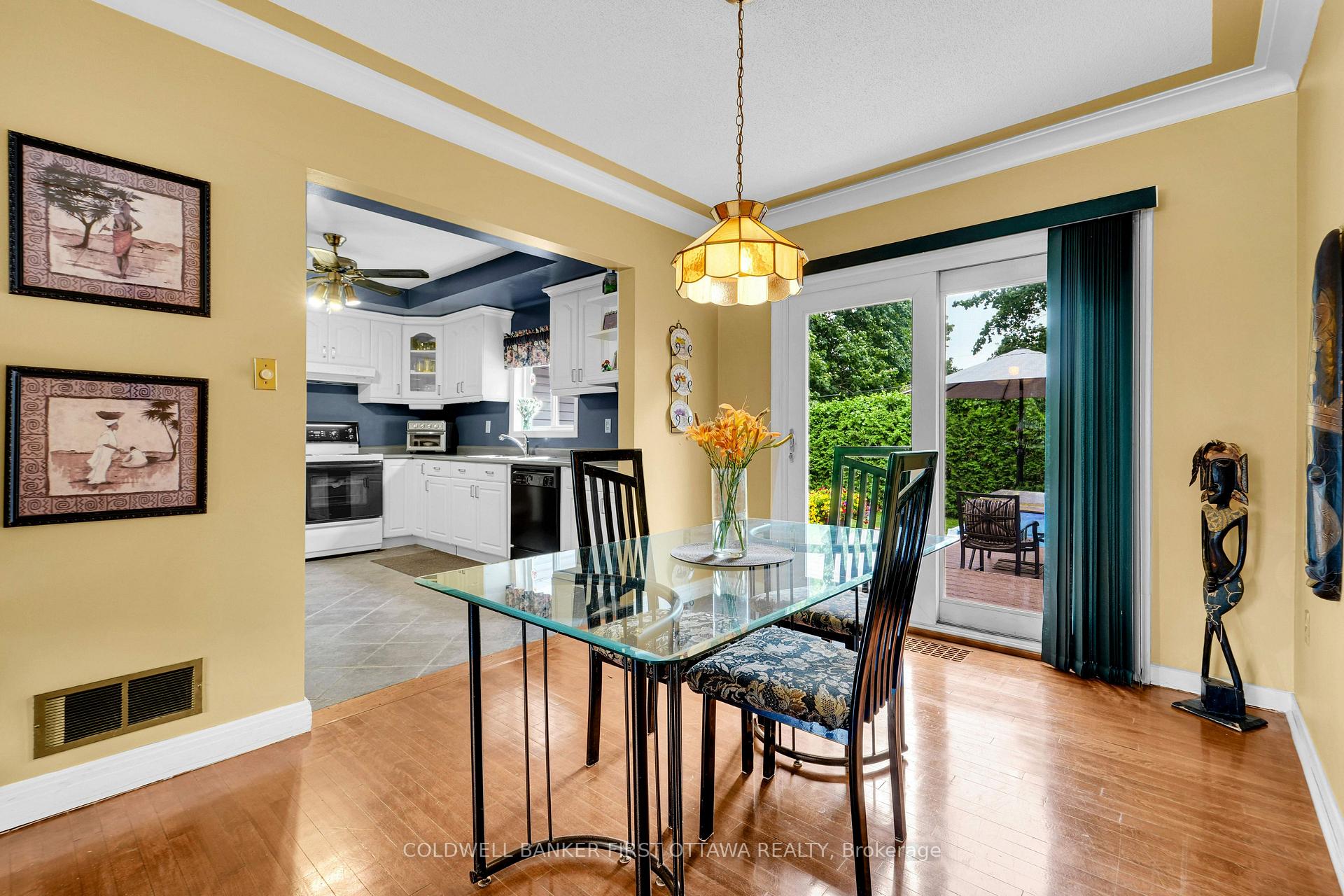 Photo 10 of 636 Malartic Avenue, Ottawa, Castle Heights — HOMEH