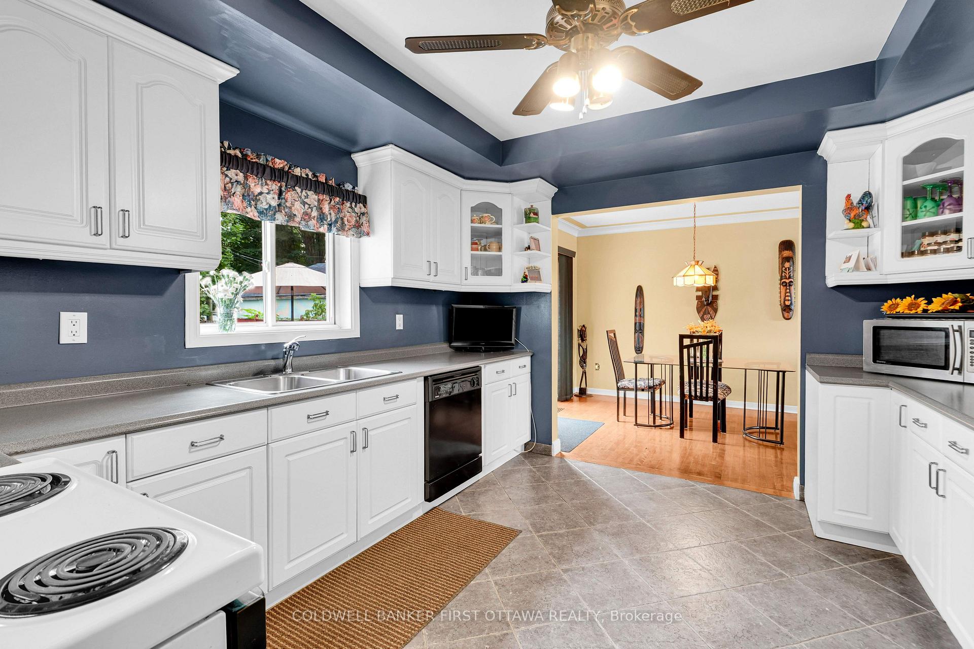 Photo 12 of 636 Malartic Avenue, Ottawa, Castle Heights — HOMEH
