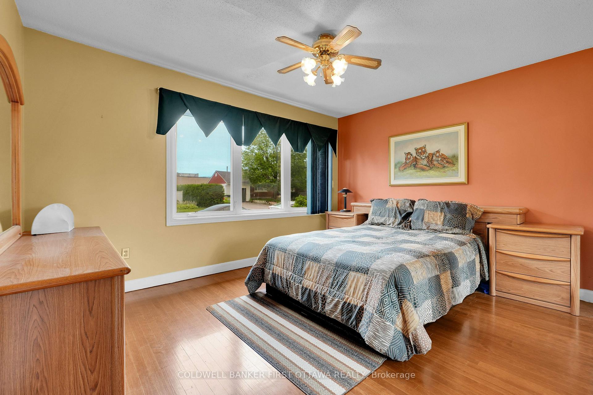 Photo 16 of 636 Malartic Avenue, Ottawa, Castle Heights — HOMEH