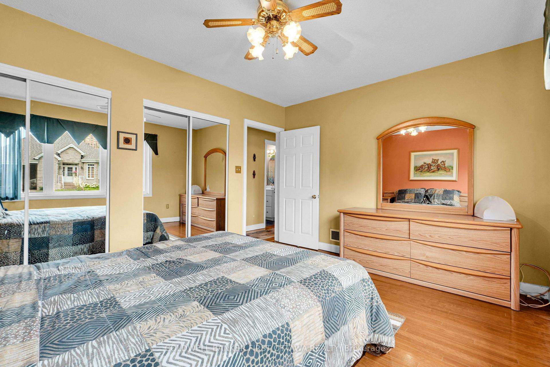 Photo 17 of 636 Malartic Avenue, Ottawa, Castle Heights — HOMEH