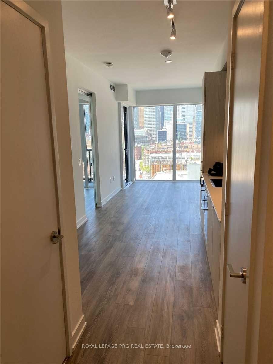 Photo 4 of Unit 1403, 158 Front Street E, Toronto, Moss Park — HOMEH