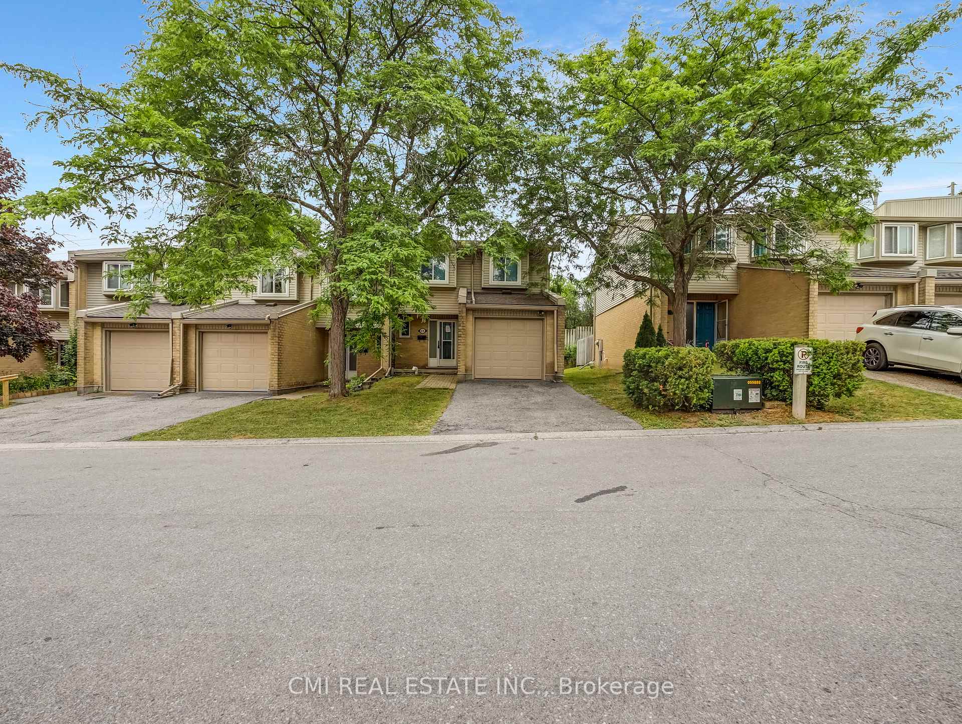 Photo 1 of Unit 24, 29 Paulander Drive, Kitchener, Victoria Hills — HOMEH