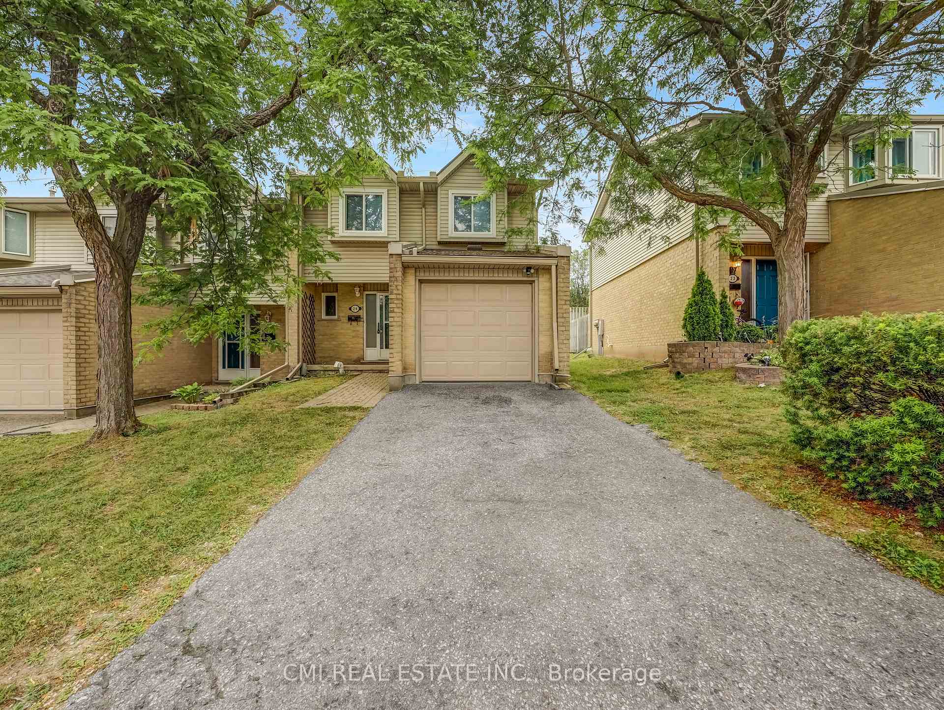 Photo 2 of Unit 24, 29 Paulander Drive, Kitchener, Victoria Hills — HOMEH