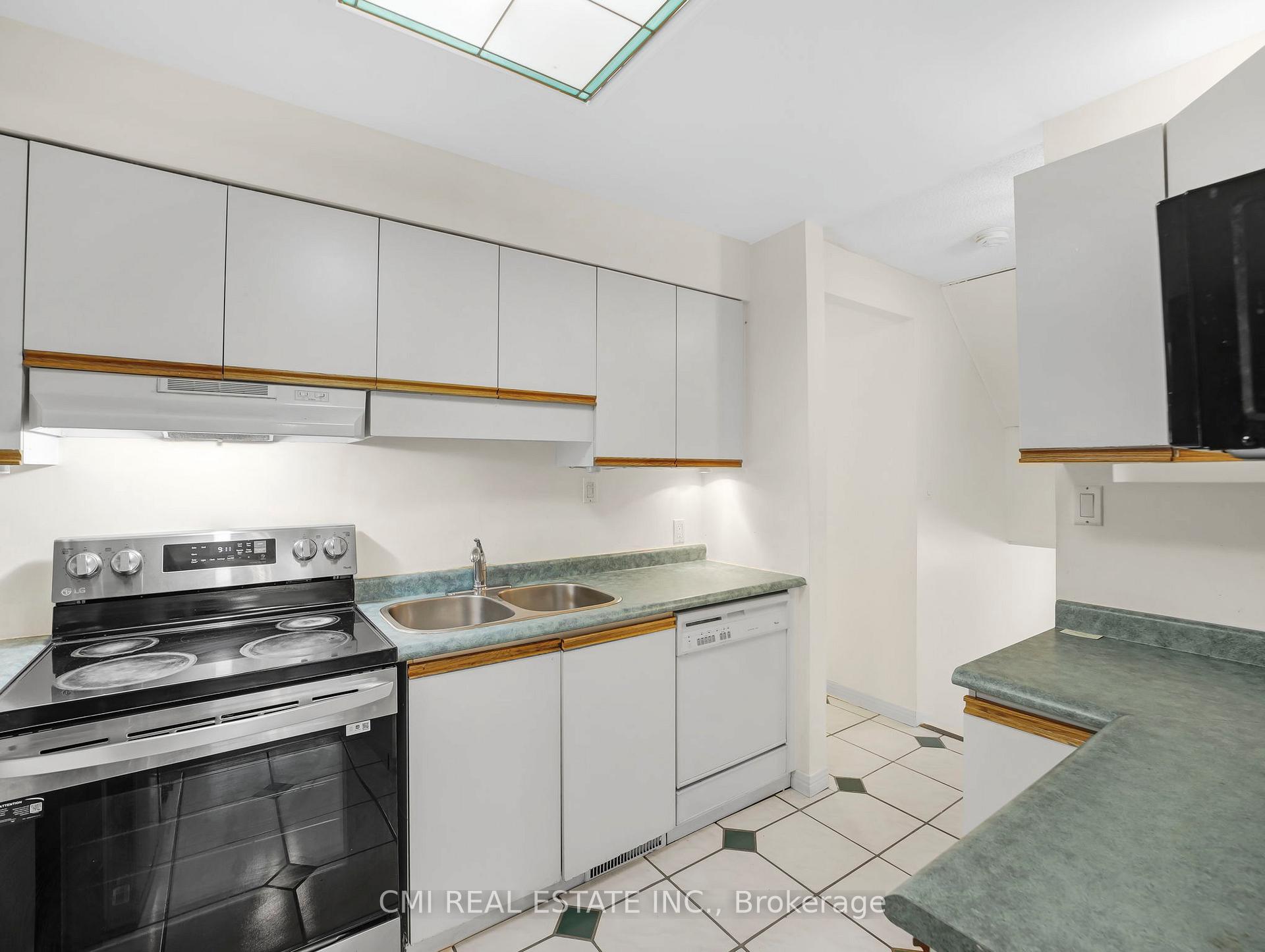 Photo 9 of Unit 24, 29 Paulander Drive, Kitchener, Victoria Hills — HOMEH