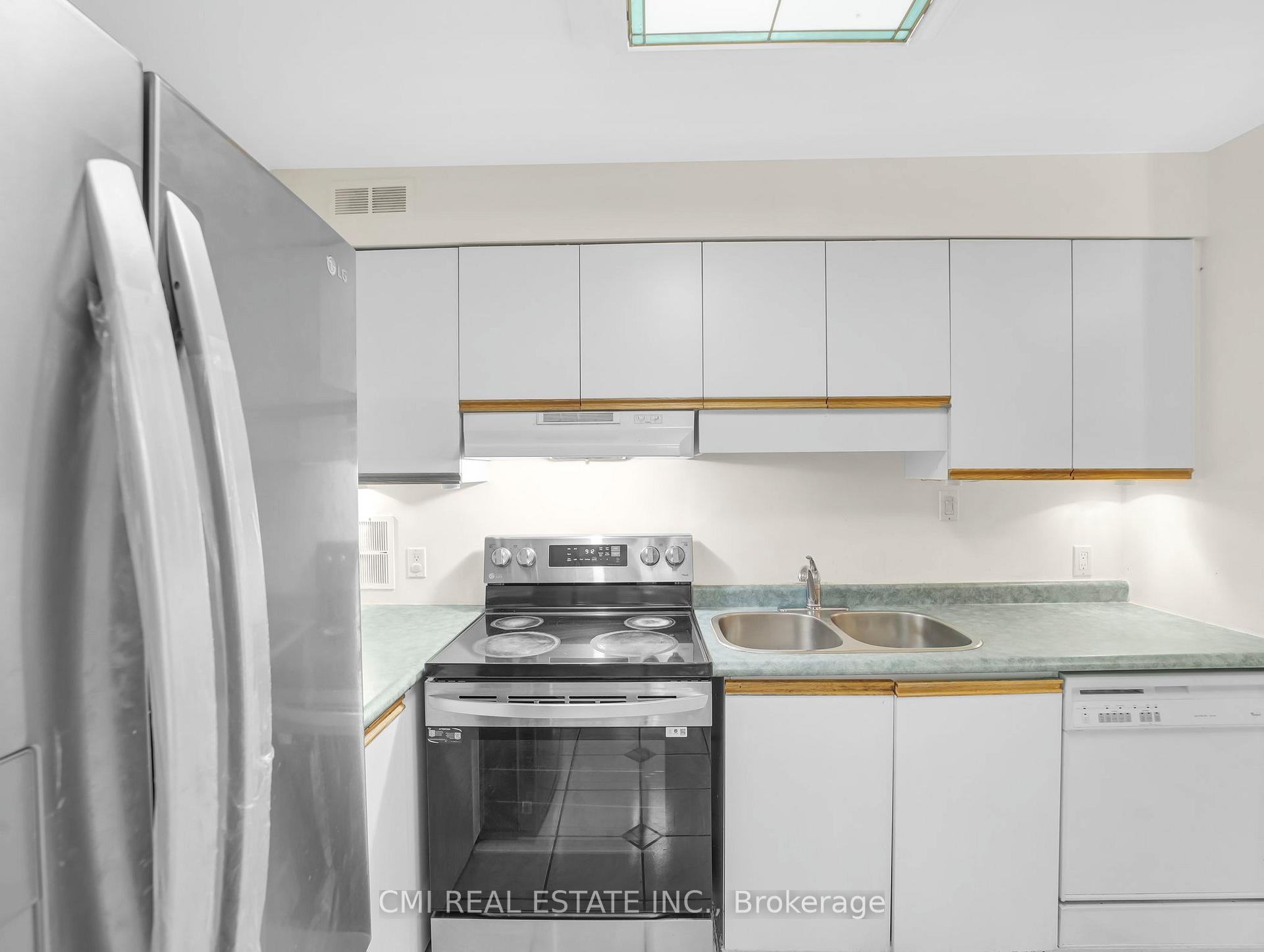 Photo 10 of Unit 24, 29 Paulander Drive, Kitchener, Victoria Hills — HOMEH