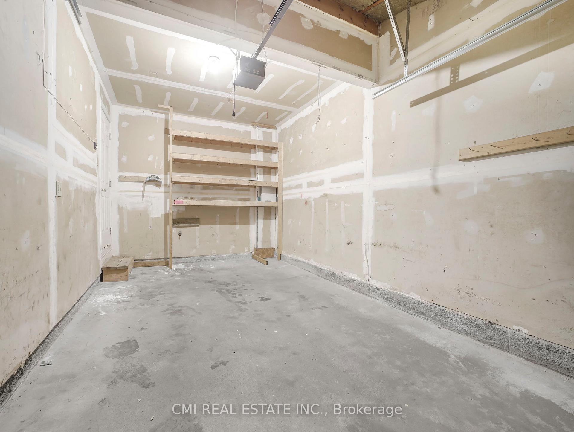 Photo 37 of Unit 24, 29 Paulander Drive, Kitchener, Victoria Hills — HOMEH