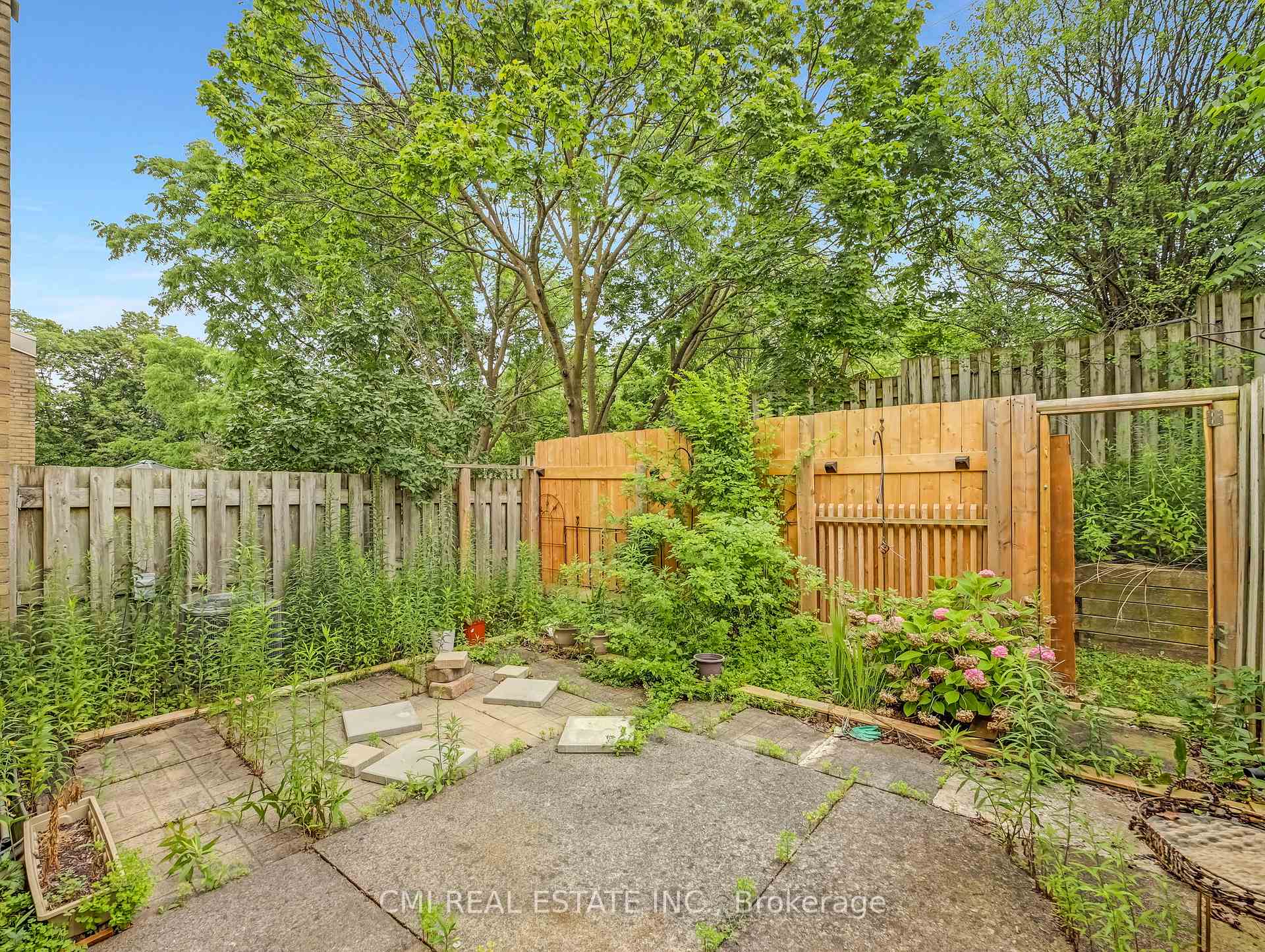 Photo 39 of Unit 24, 29 Paulander Drive, Kitchener, Victoria Hills — HOMEH