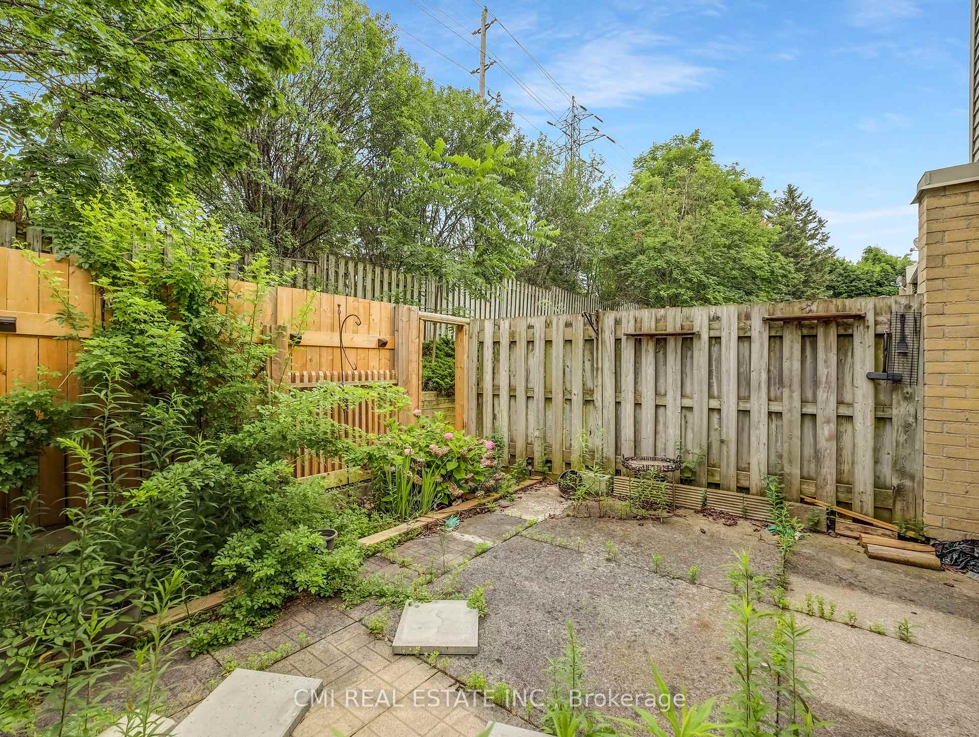 Photo 40 of Unit 24, 29 Paulander Drive, Kitchener, Victoria Hills — HOMEH
