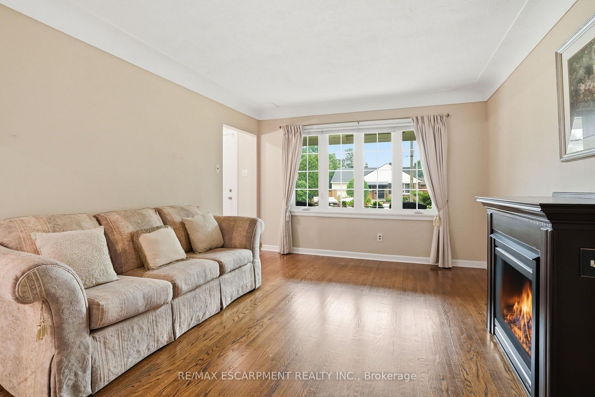 Photo 9 of 344 East 36th Street, Hamilton, Macassa — HOMEH