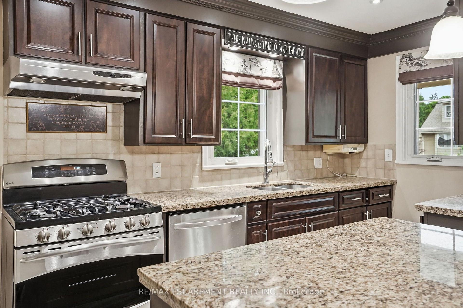 Photo 11 of 344 East 36th Street, Hamilton, Macassa — HOMEH