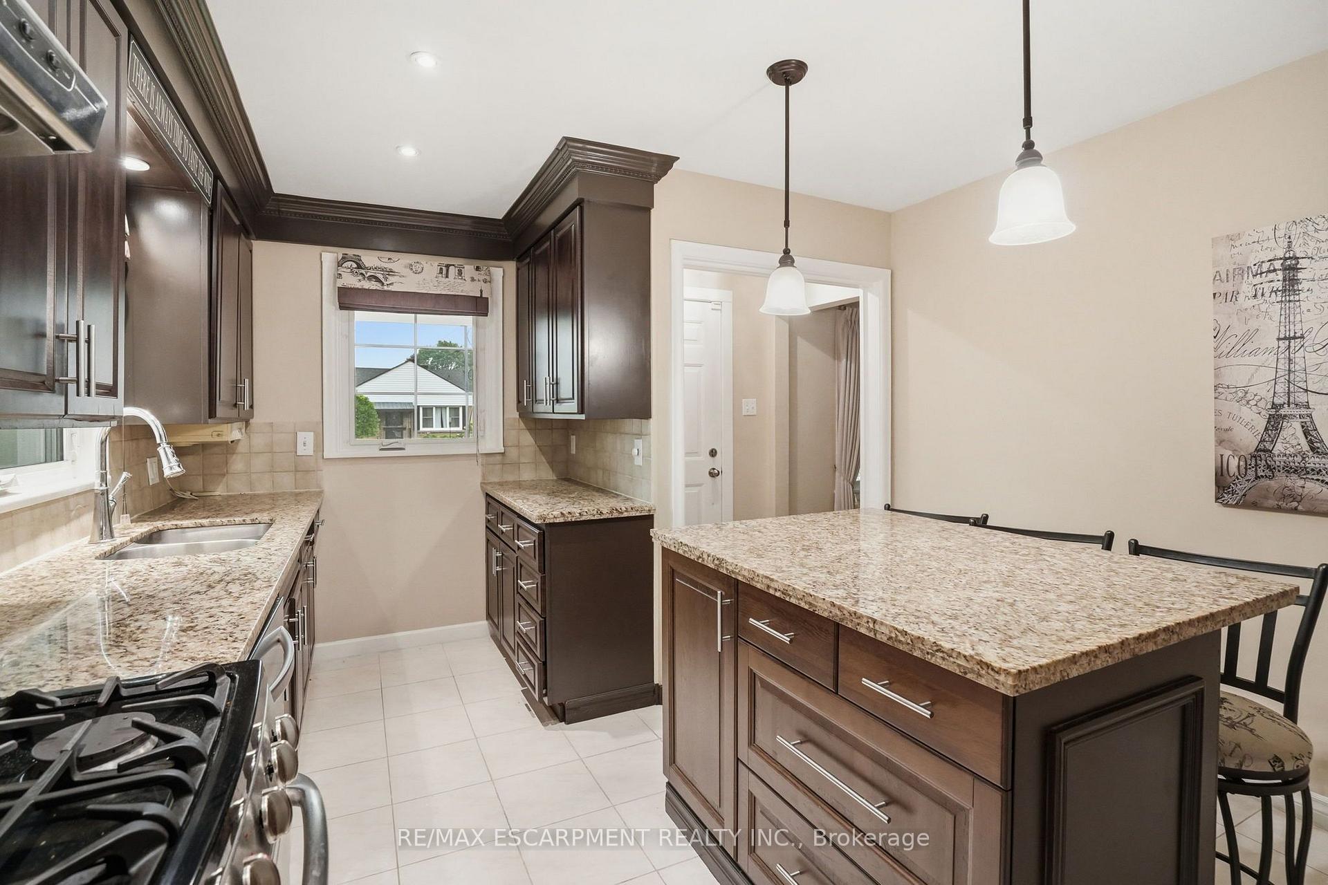 Photo 12 of 344 East 36th Street, Hamilton, Macassa — HOMEH