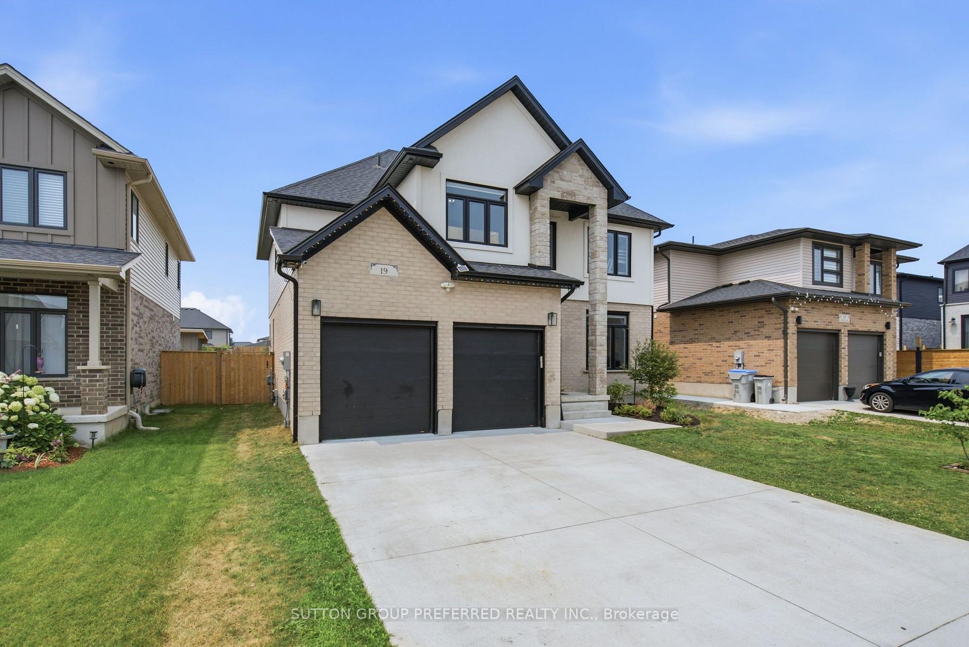 Photo 3 of 19 Kaiser Lane, Middlesex Centre, Kilworth — HOMEH