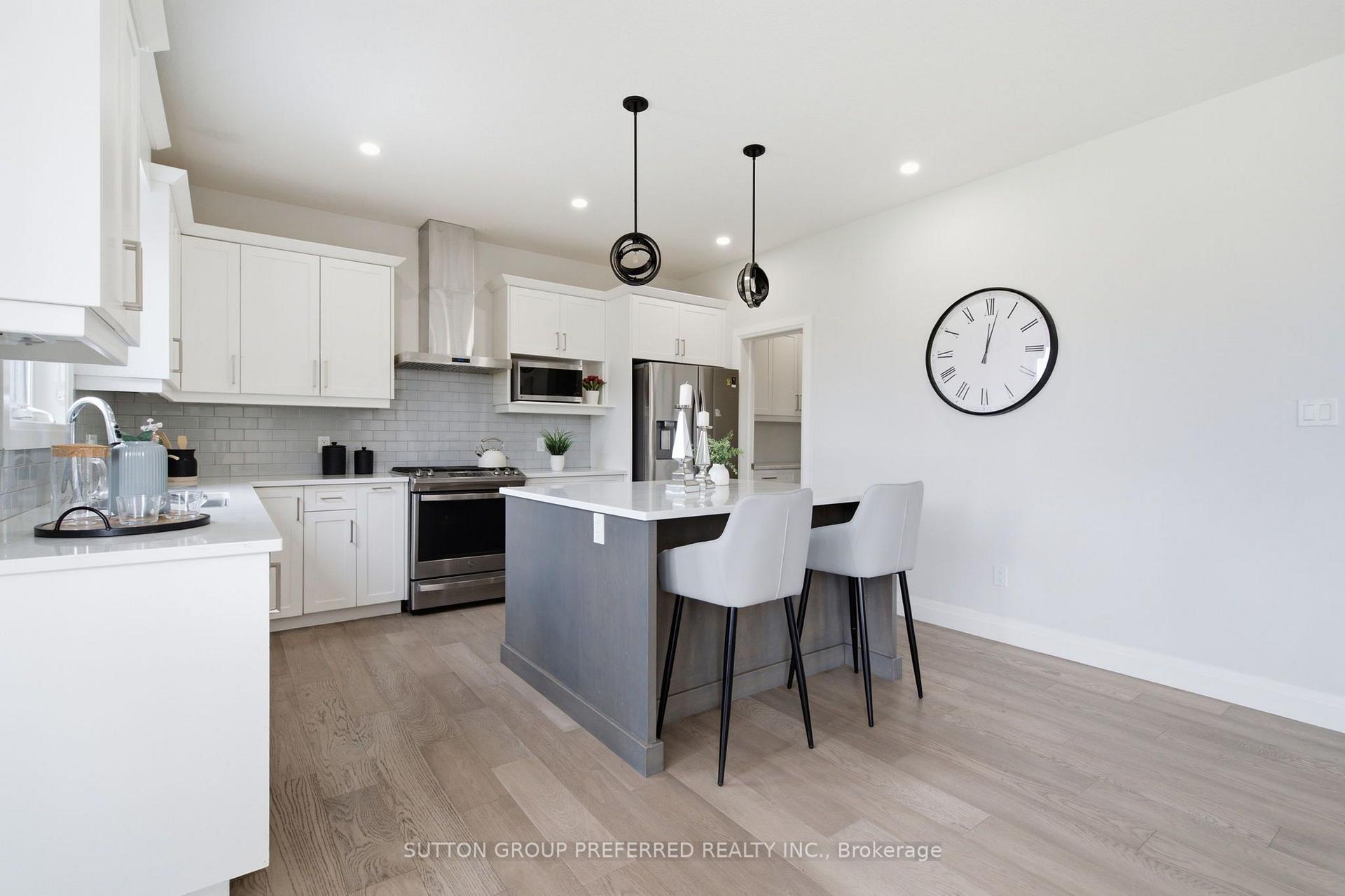 Photo 18 of 19 Kaiser Lane, Middlesex Centre, Kilworth — HOMEH