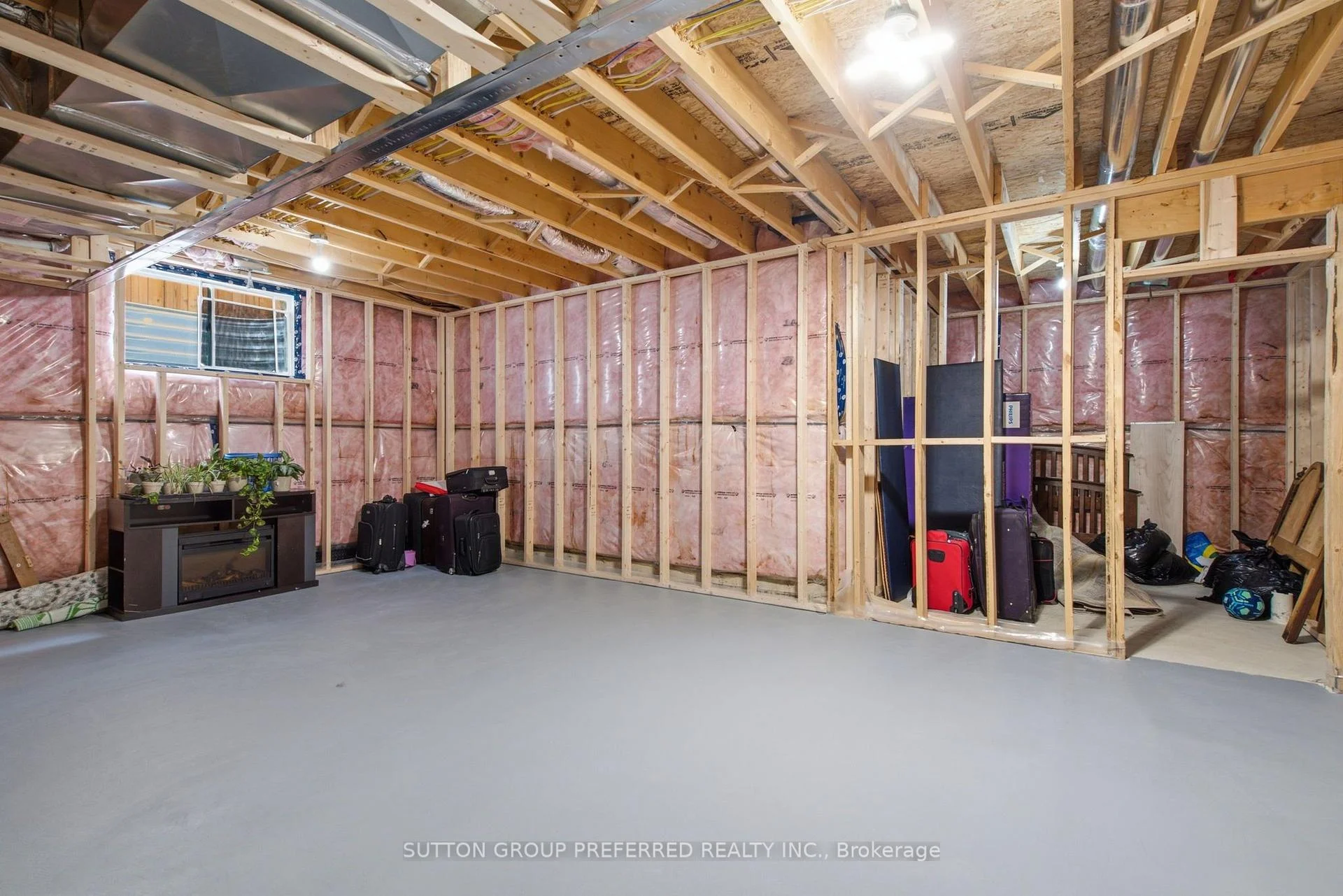 Photo 35 of 19 Kaiser Lane, Middlesex Centre, Kilworth — HOMEH