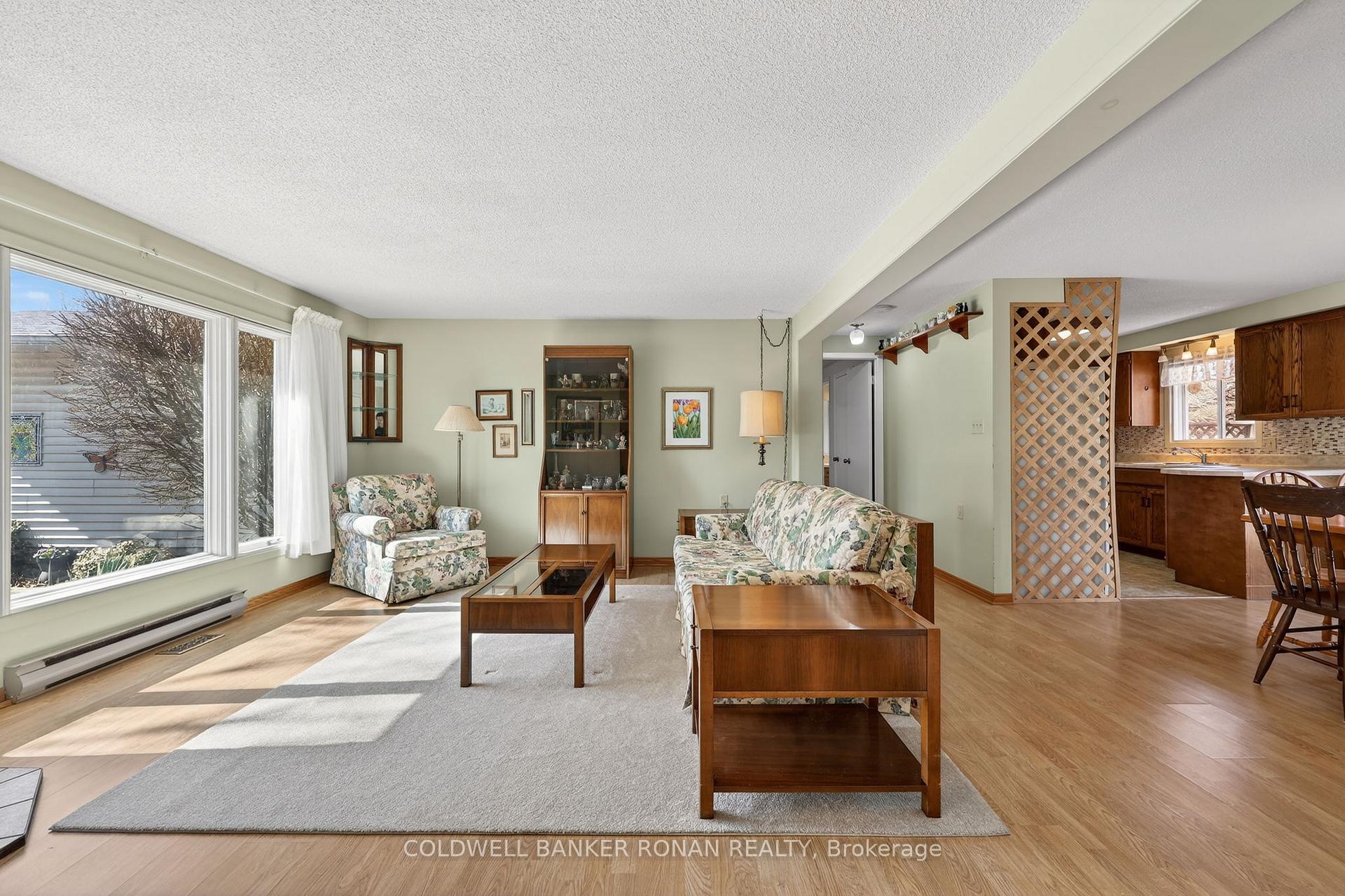 Photo 5 of 4 Tecumseth Pines Drive, New Tecumseth, Rural New Tecumseth — HOMEH
