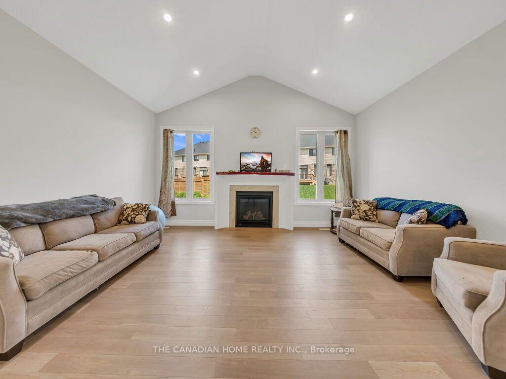 Photo 9 of 51 Keba Crescent N, Tillsonburg — HOMEH