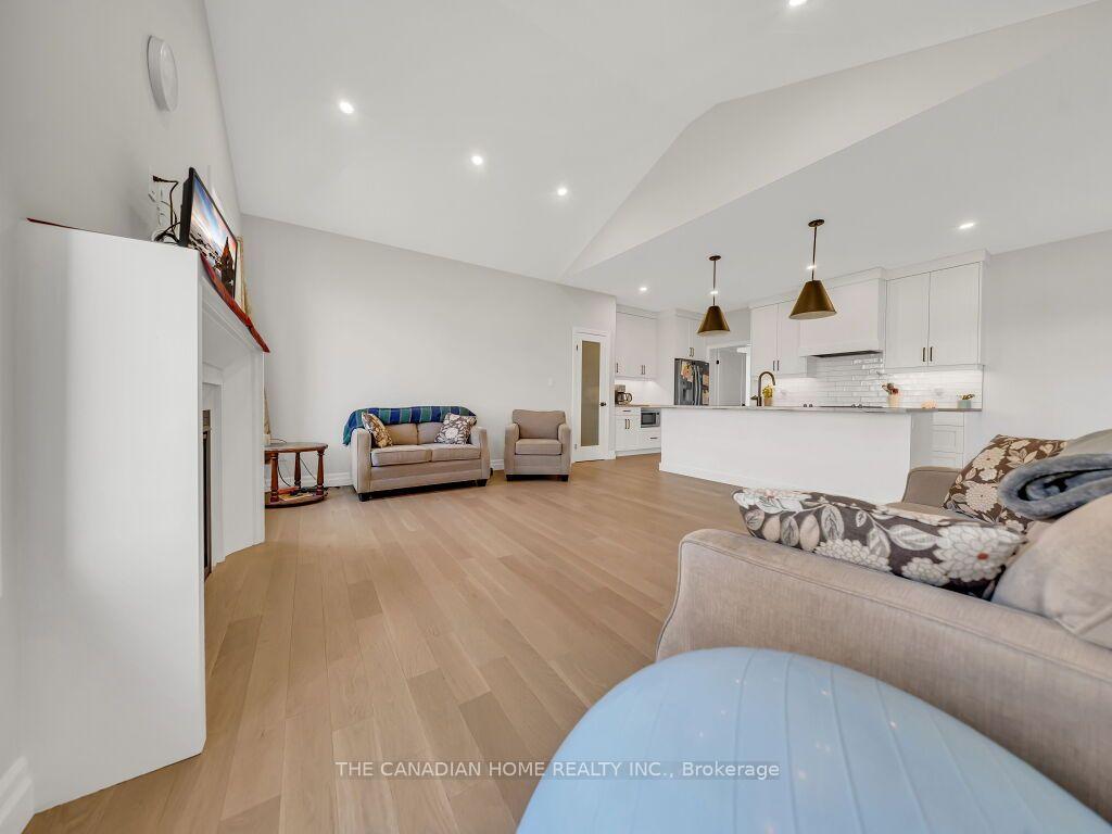 Photo 10 of 51 Keba Crescent N, Tillsonburg — HOMEH