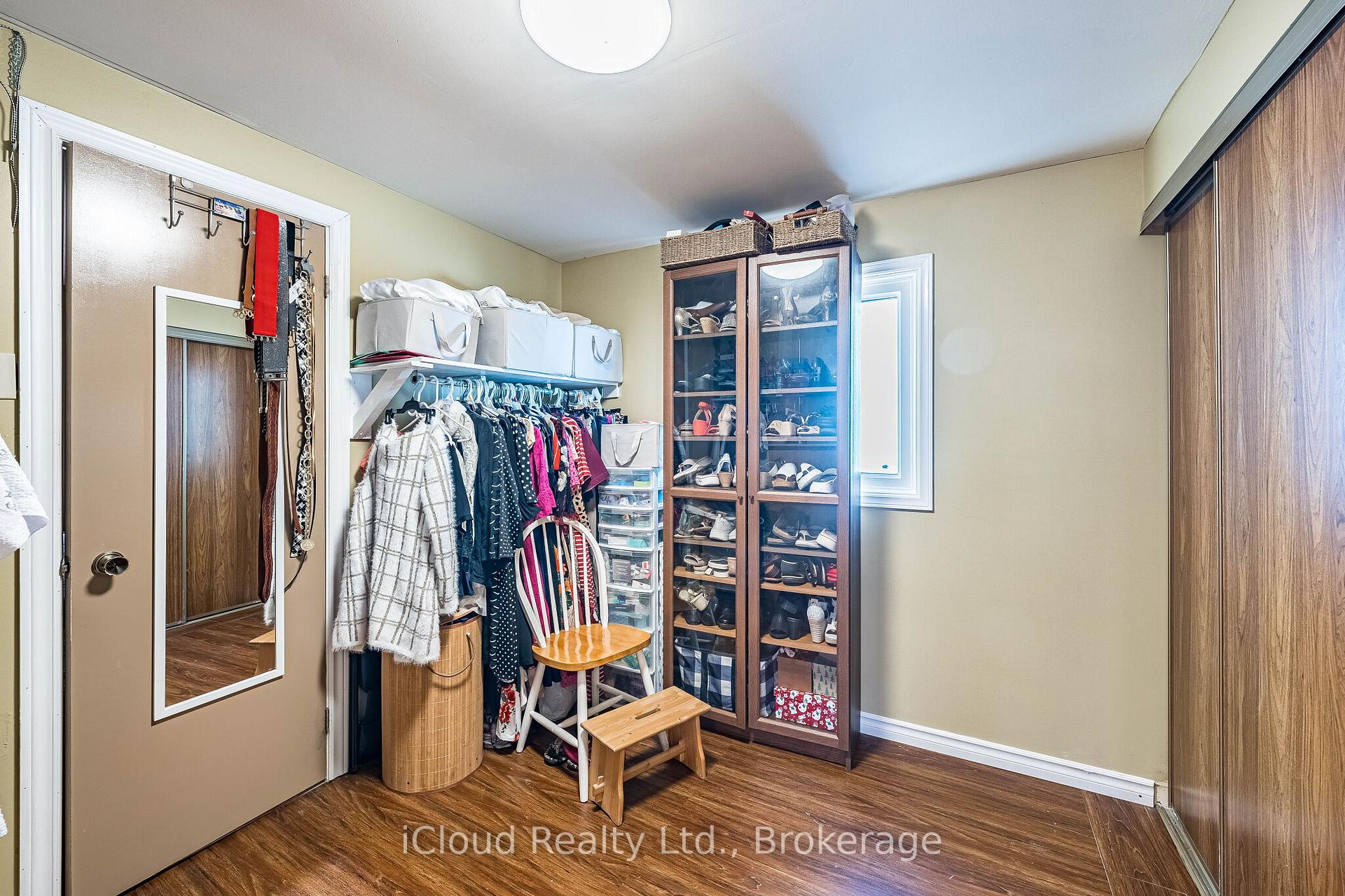 Photo 28 of 135 Autumn Glen Circle, Etobicoke, West Humber-Clairville — HOMEH