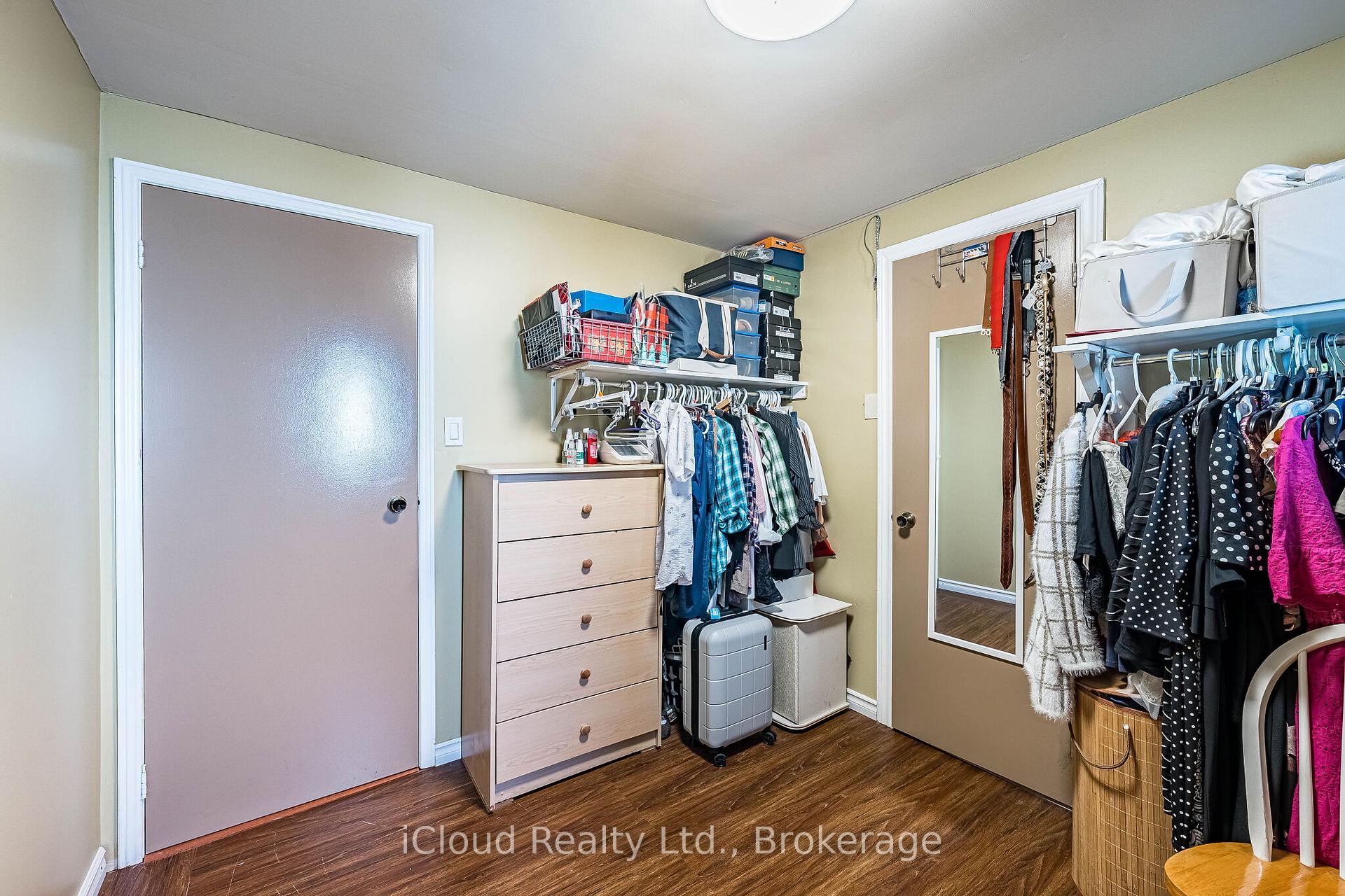 Photo 29 of 135 Autumn Glen Circle, Etobicoke, West Humber-Clairville — HOMEH