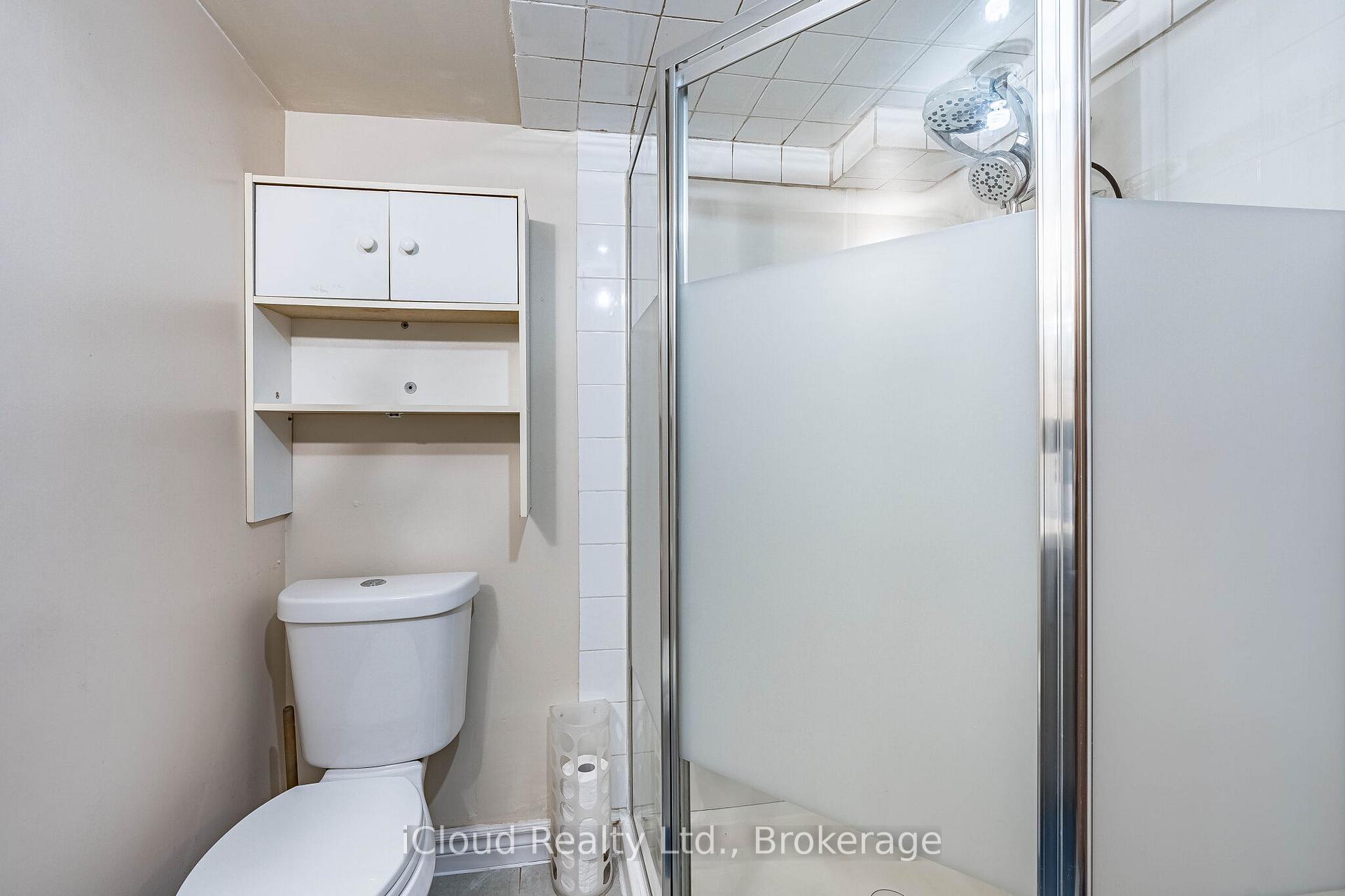 Photo 39 of 135 Autumn Glen Circle, Etobicoke, West Humber-Clairville — HOMEH