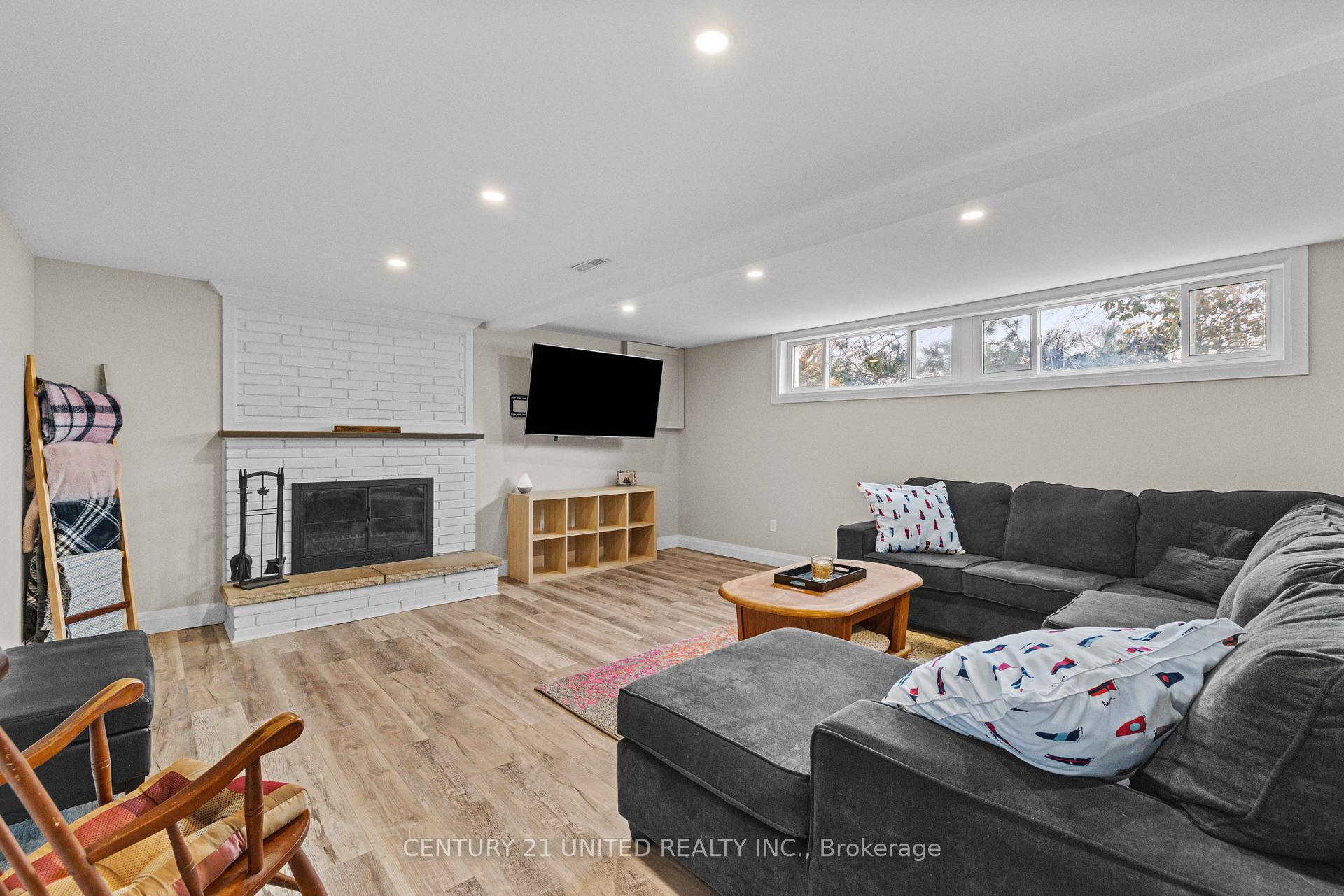 Photo 31 of 1277 Olympus Avenue, Peterborough, Northcrest Ward 5 — HOMEH