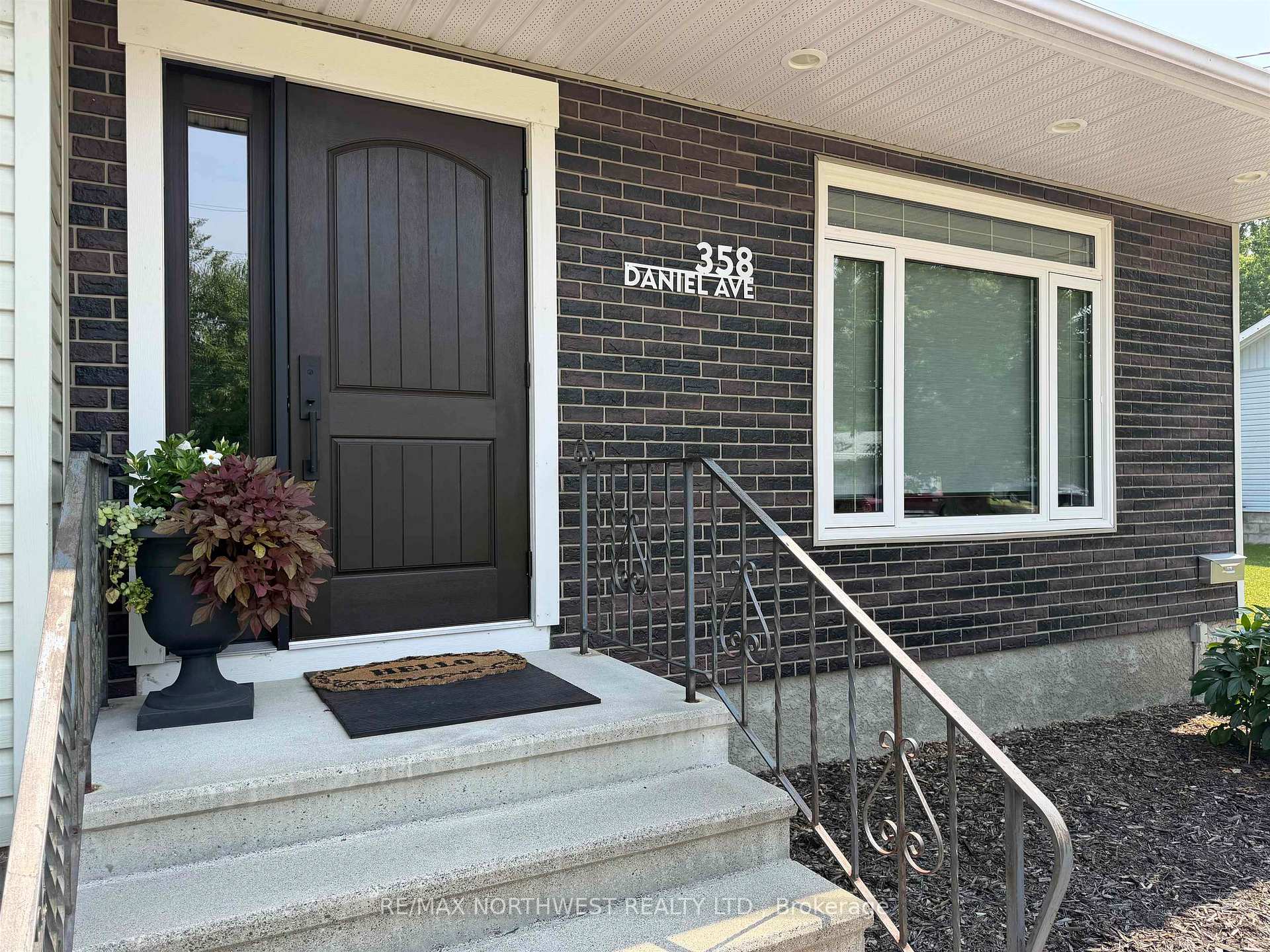 Photo 2 of 358 Daniel Avenue, Fort Frances — HOMEH