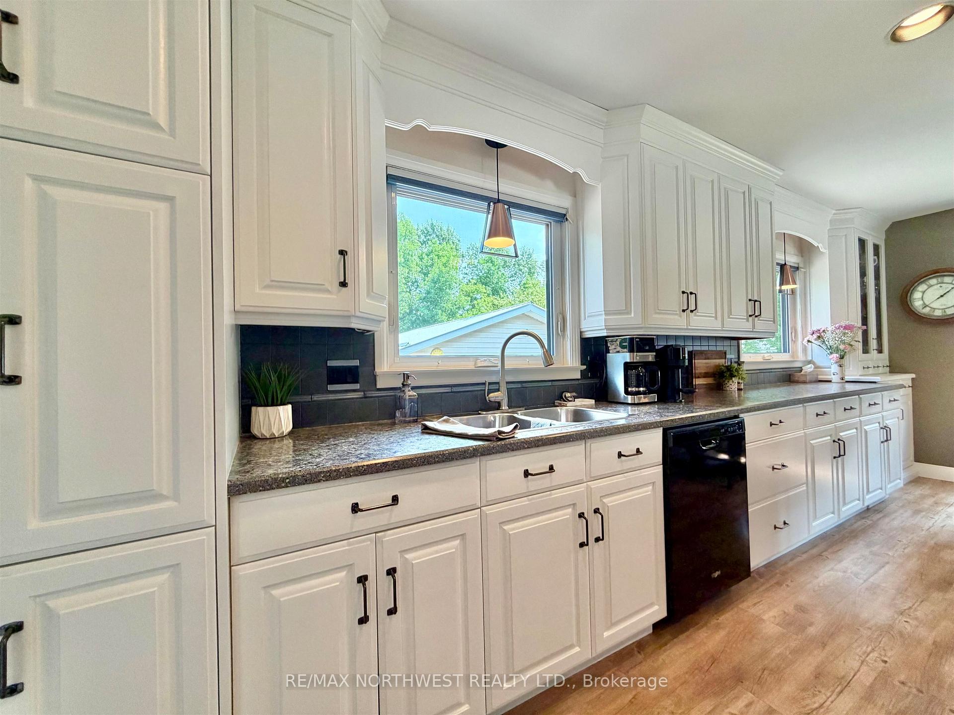 Photo 12 of 358 Daniel Avenue, Fort Frances — HOMEH
