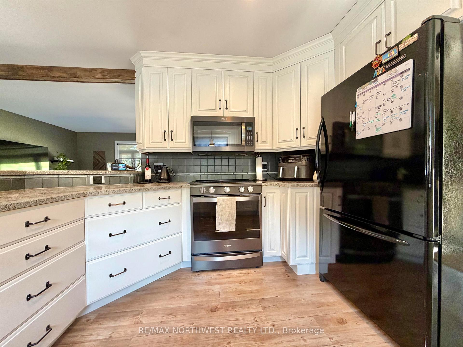 Photo 13 of 358 Daniel Avenue, Fort Frances — HOMEH