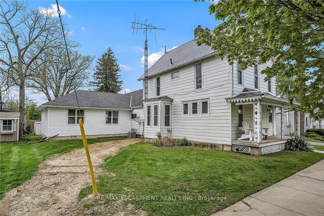 Photo 2 of 7 Greenock Street E, Norfolk, Port Dover — HOMEH